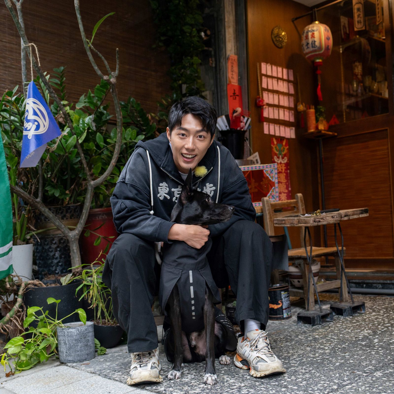 神祕嘉賓：黑狗Amo桑。三立提供