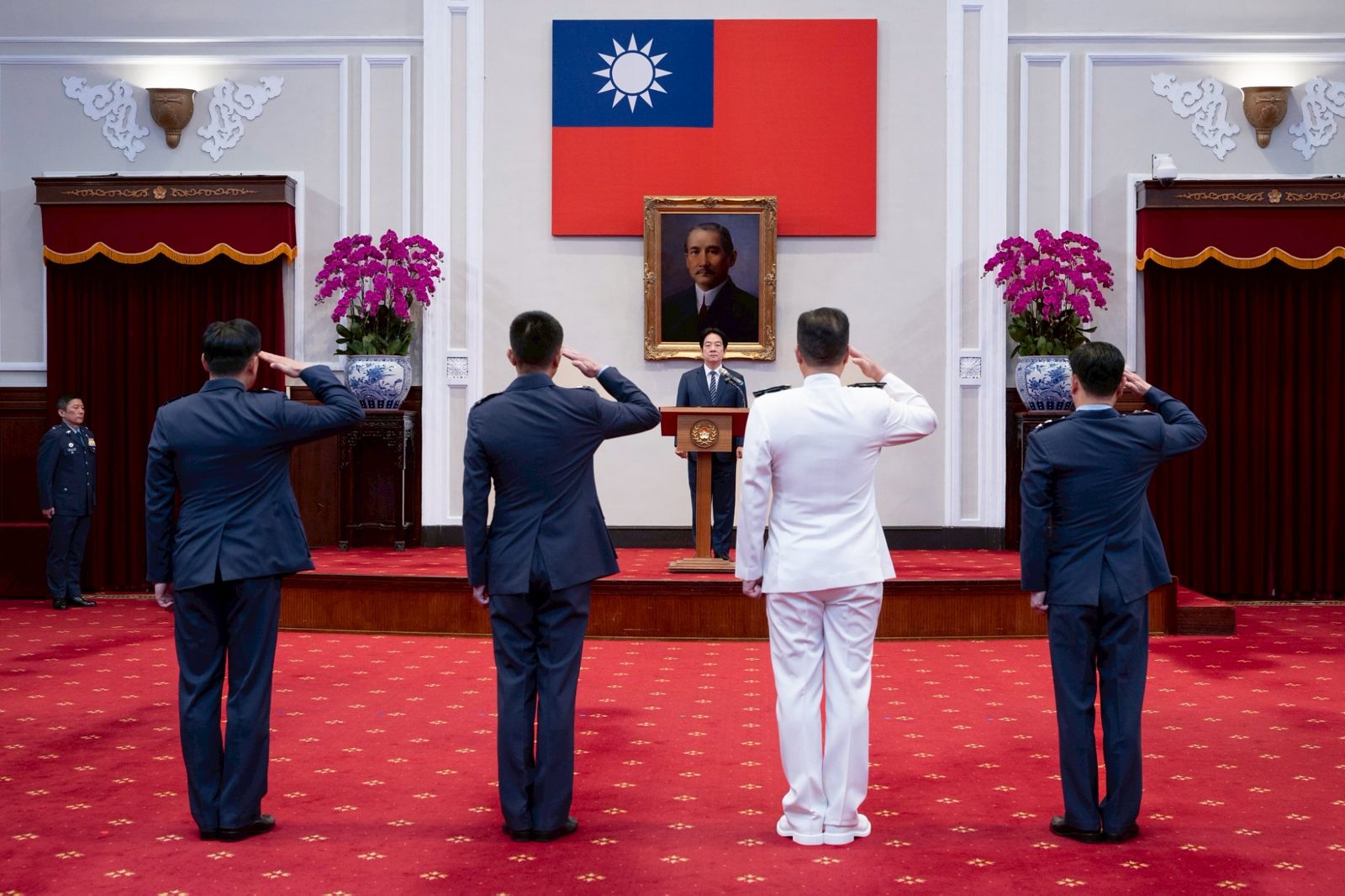 總統賴清德今天（30日）上午主持「中華民國114年7月份將官晉任授階典禮」。（圖／總統府提供）