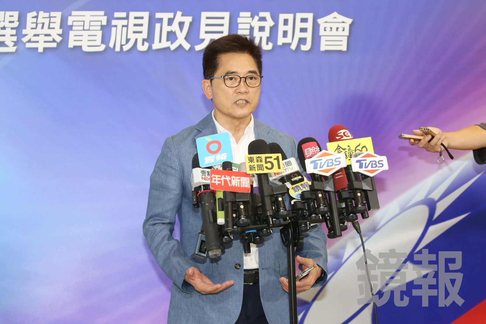 黃健庭說，鄭麗文應是30萬的公職分攤金，在任內4年未繳，上個月領表前，也將該部分繳清，總共120萬。（圖／董孟航攝）