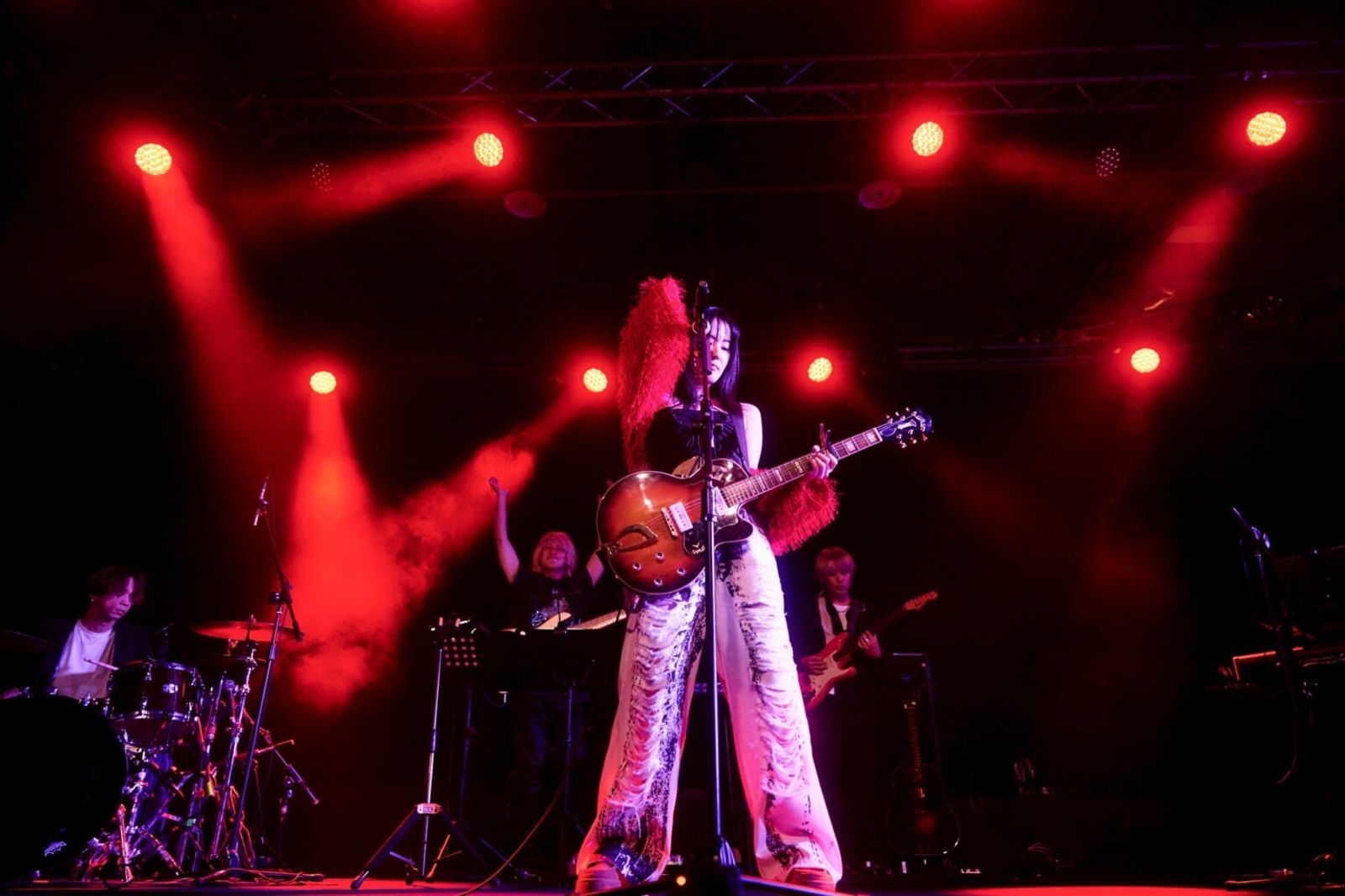 冨岡愛首訪台圓夢吃了小籠包! 飆7億神曲美聲震撼歌迷