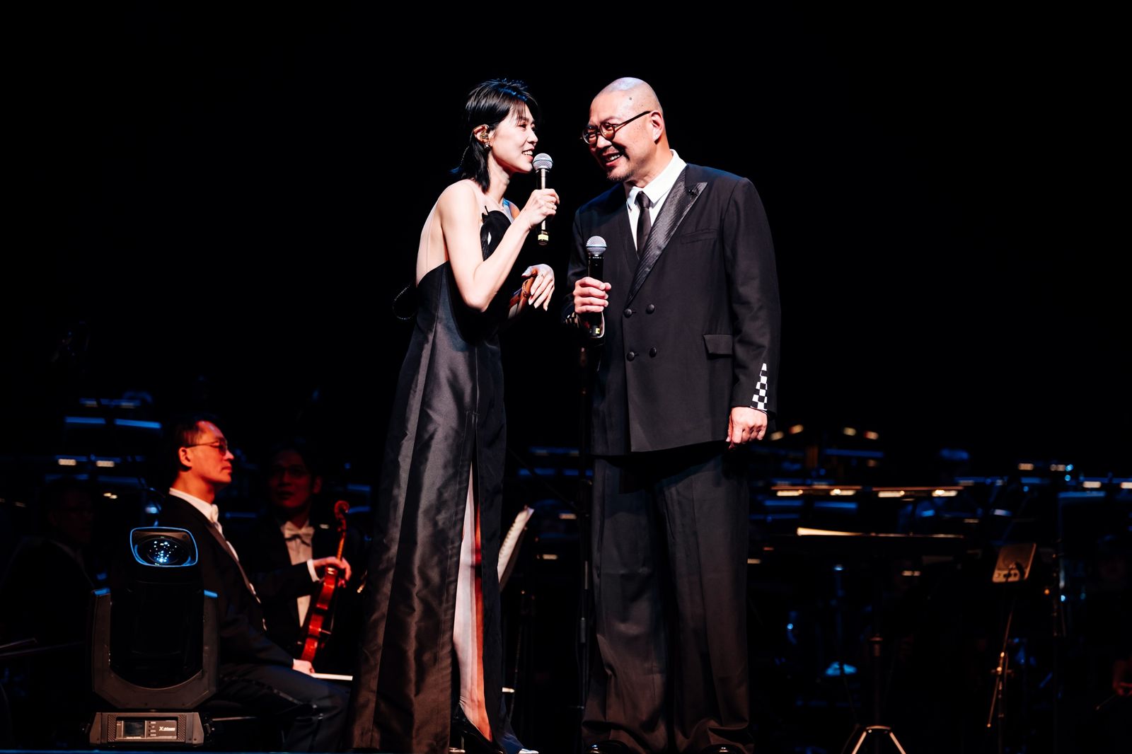 曹雅雯「裸背開唱」暴瘦模樣認不出！公開自爆人來瘋：真的會出事