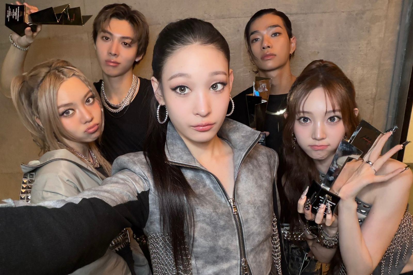 ALLDAY PROJECT道歉了！AAA領獎讚台灣「美麗國家」小粉紅炸鍋　發聲：沒政治意涵