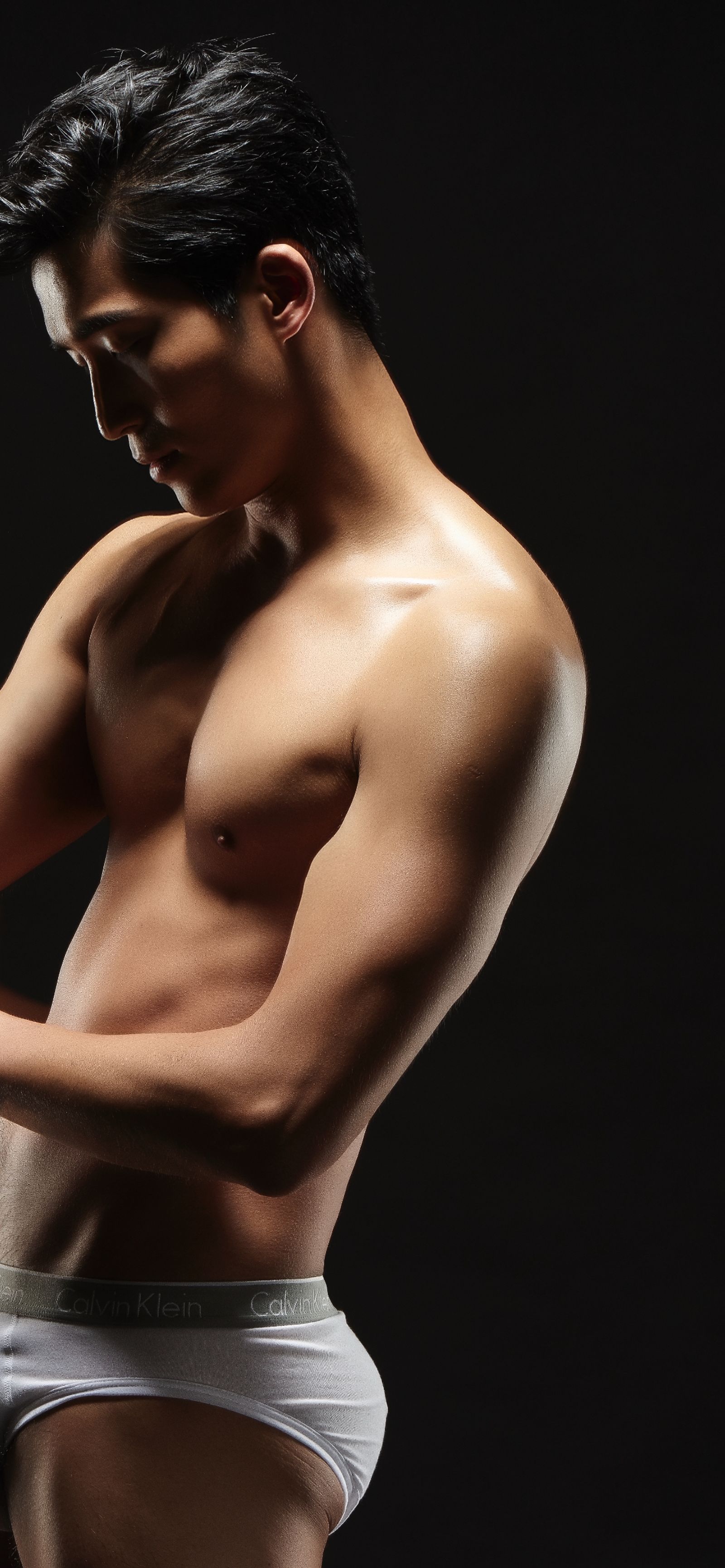 吳翔震養眼身材曝光。經紀人提供