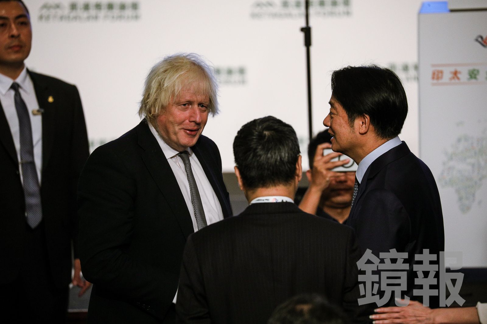 凱達格蘭論壇今登場！賴清德與強生握手致意　全英文演說強調提升國防、捍衛民主
