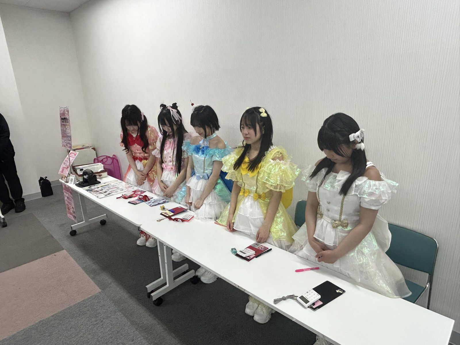 太心酸！偶像女團活動「0人到場」　5人低頭畫面瘋傳…反吸128萬人看