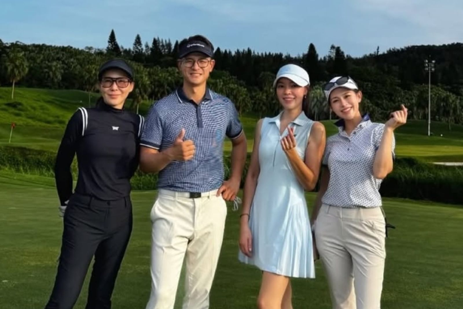 51歲曾馨瑩凍齡辣翻!逆天長腿驚豔球友 桿弟脫口:像18歲少女