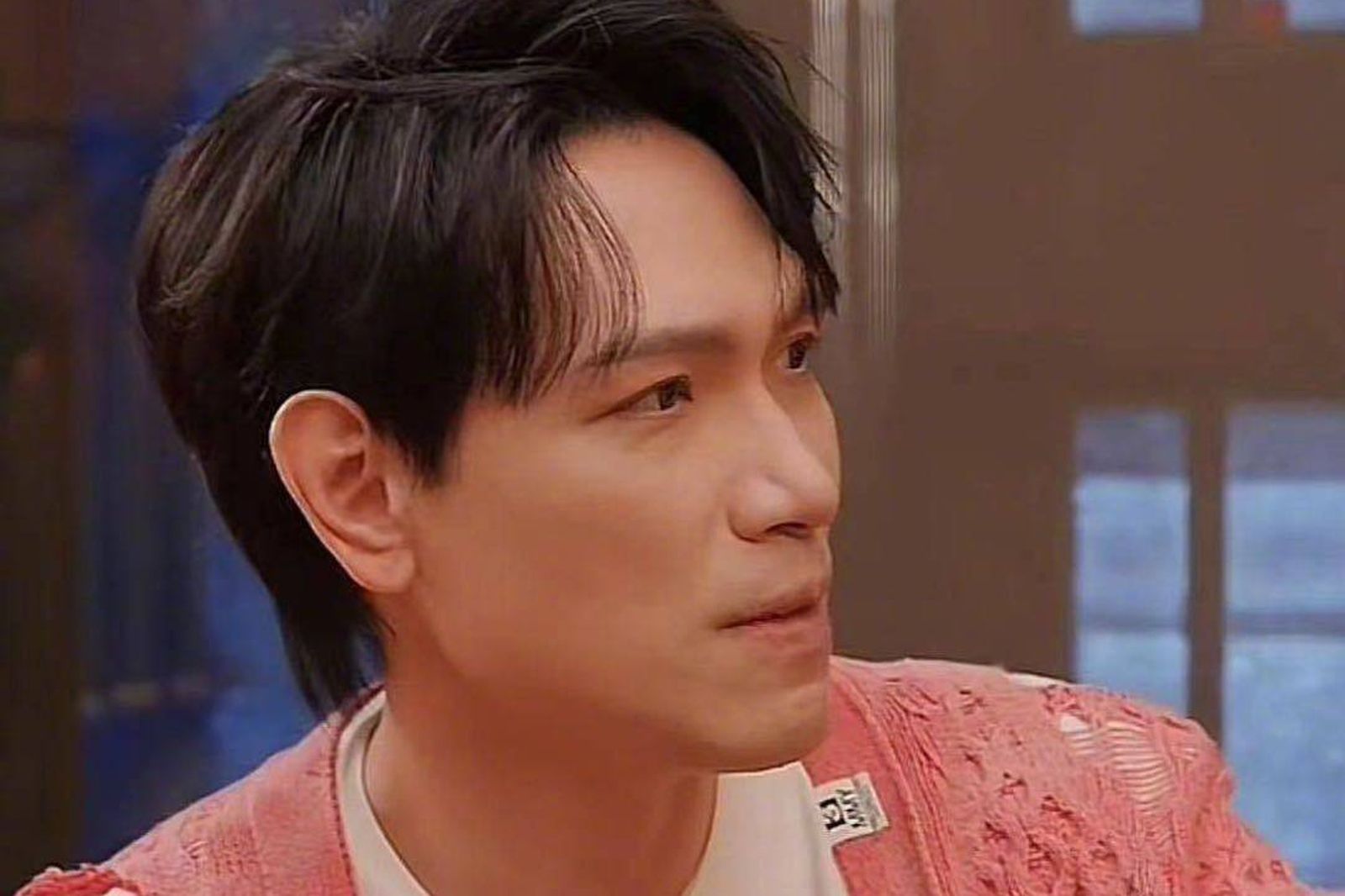 楊宗緯出事了！中國演出重摔跌落舞台　驚悚畫面曝光