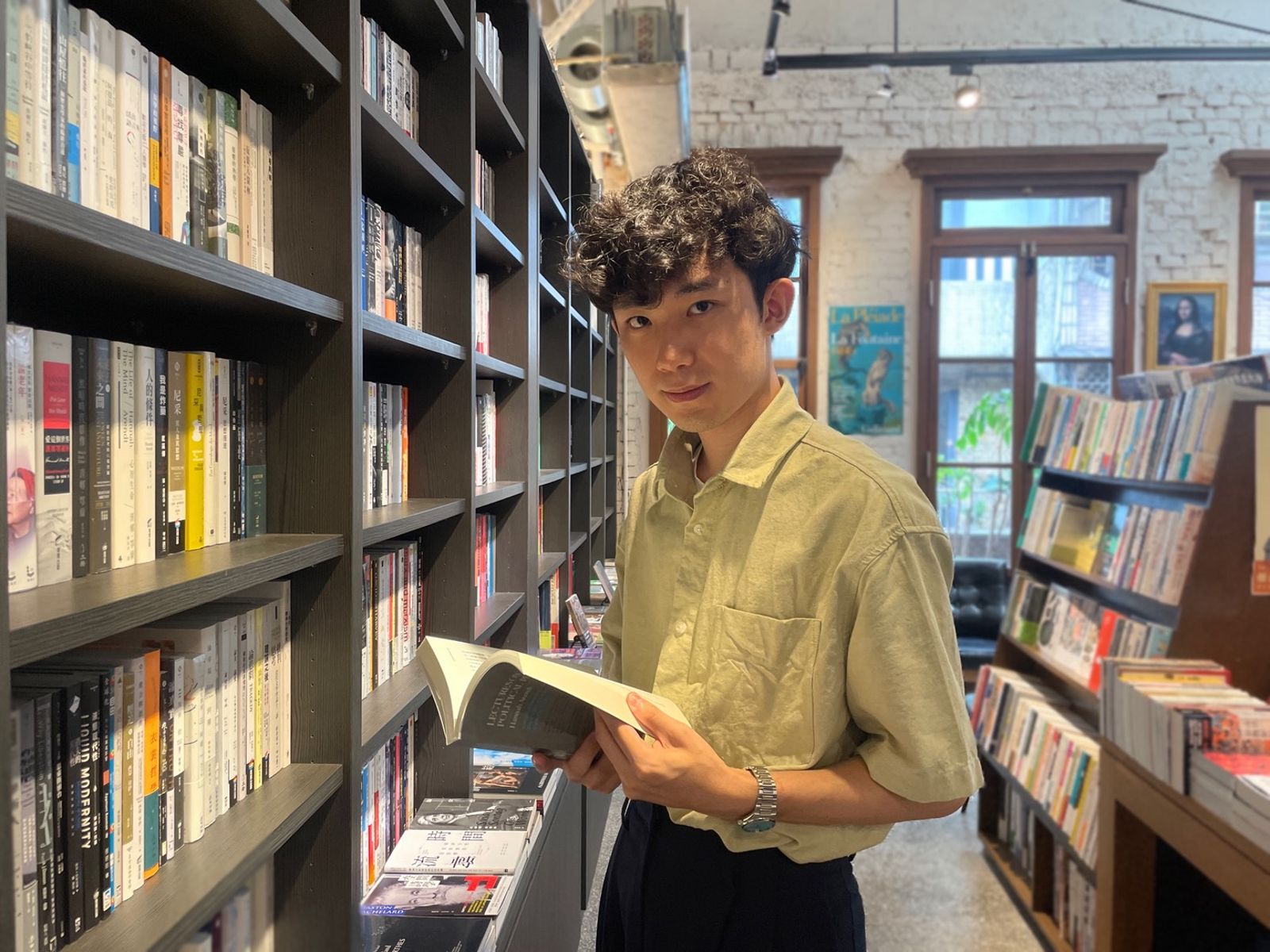 從英國返台迎接人生首投　留學生周順興站上街頭挺民主