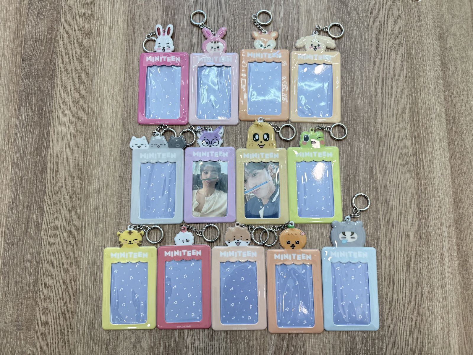 韓國男團SEVENTEEN專屬角色MINITEEN粉絲應援授權商品也強勢登場。
