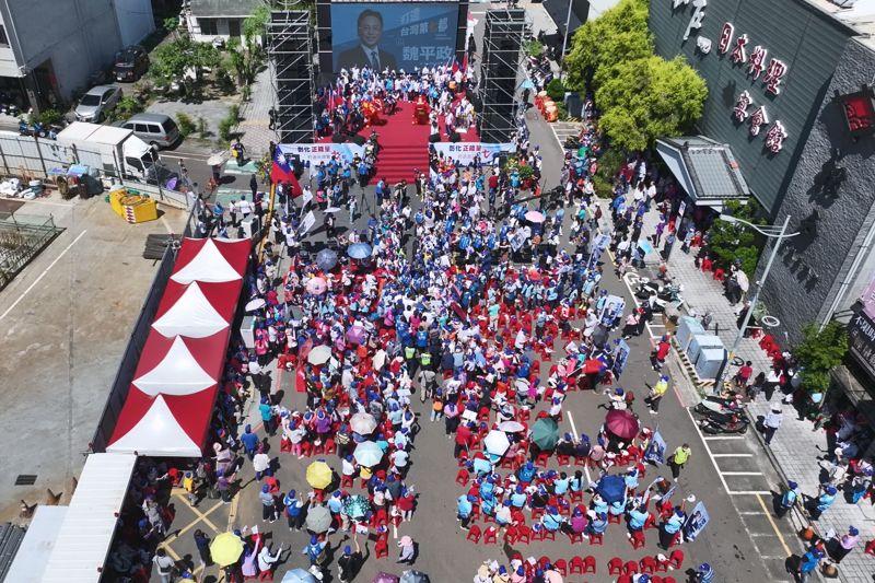 魏平政競總成立喊萬人湧入？空拍畫面曝光網友炸鍋「太泉了」　狂酸：最多1000人