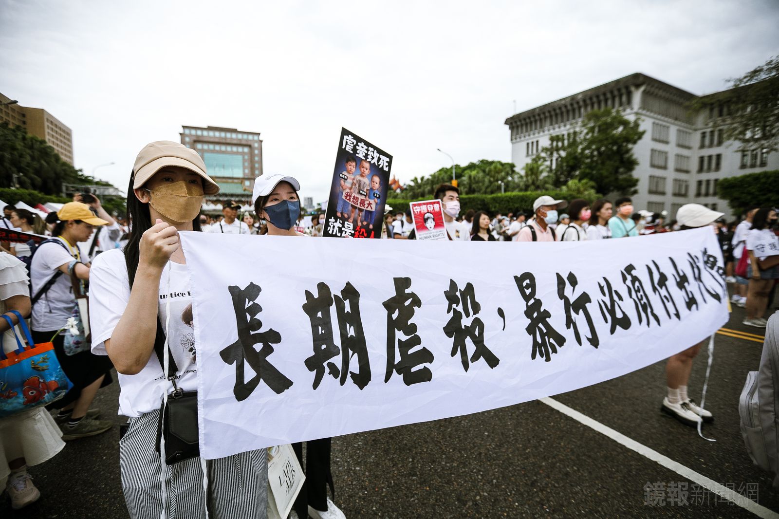 剴剴案和當年的王昊案都掀起民眾怒火上街抗議。鄒保祥攝