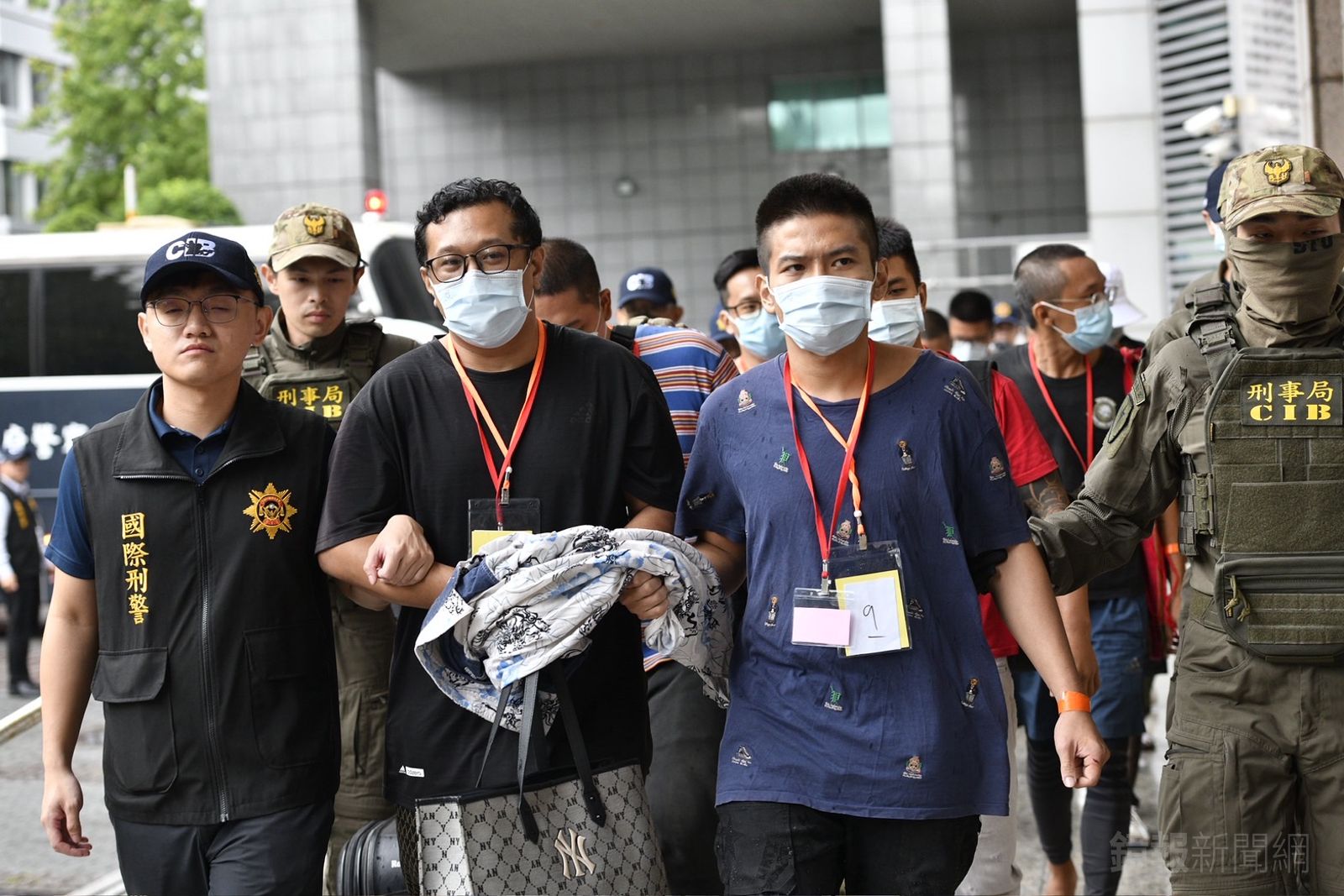 刑事局從緬甸押回25名通緝犯。攝影李智為