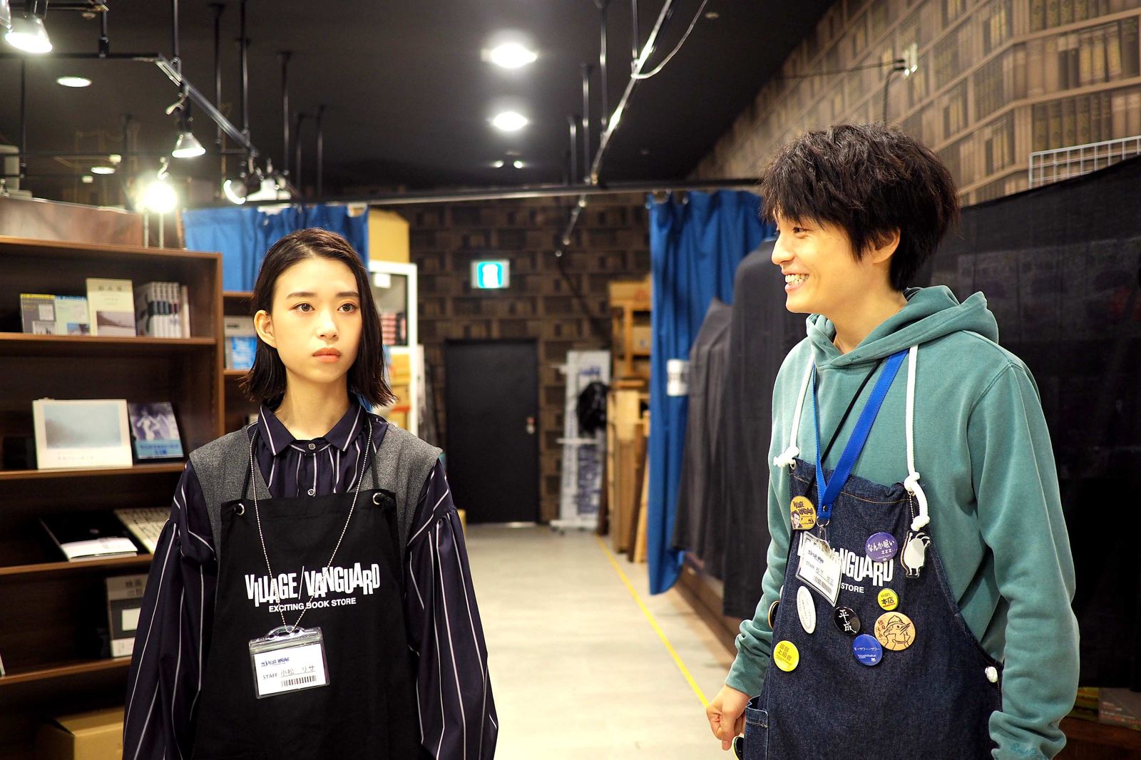 《小小次文化戰爭~比利治玩家的逆襲》以日本次文化聖地傳奇雜貨書店為背景，由青春偶像岡山天音、森川葵主演。海鵬影業提供