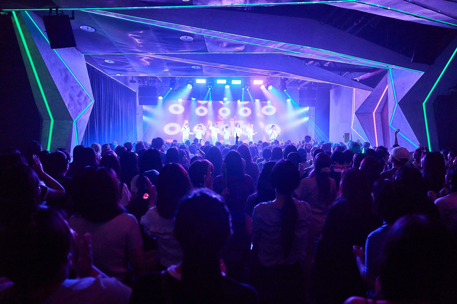 PSYCHIC FEVER為了歌迷練了許多中文。LDH愛夢悅提供