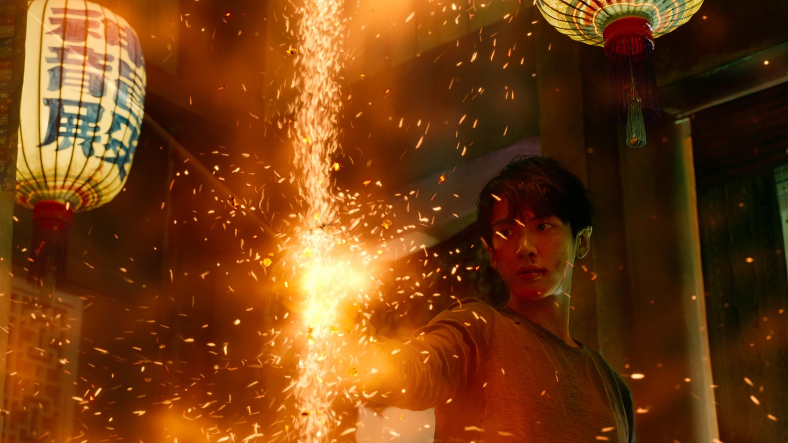 柯震東祭出最猛「神器」！反派薛仕凌對戰嗨喊：很享受　《乩身》超強幕後特效大公開