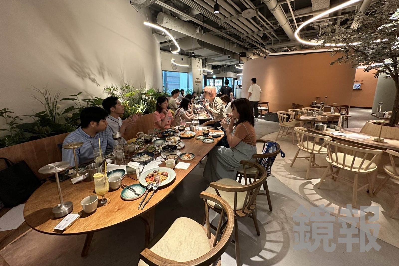 年賣50萬隻雞翅！「GUMGUM」小巨蛋新店開幕、連3天半價吃到爽- 鏡週刊Mirror Media