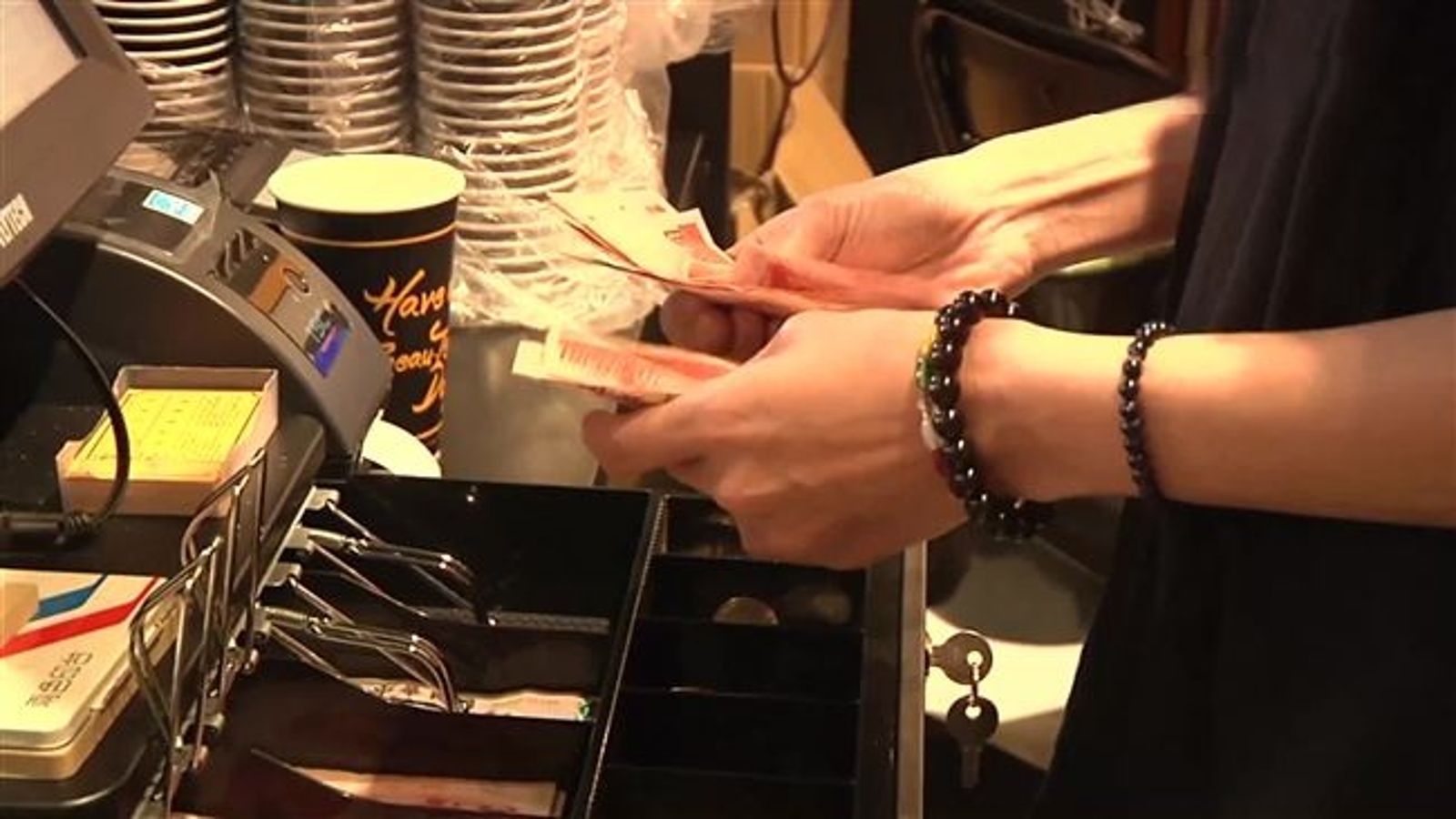 神鬼實習生！假拜訪老師竊卡盜刷18萬　再橫掃4超商捲款23萬