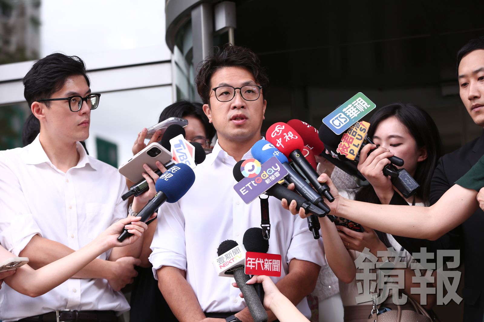 民進黨台北市長參選人沈伯洋反擊藍營抹黑,如果他們喜歡用這種方式攻擊很可惜。攝影李鍾泉