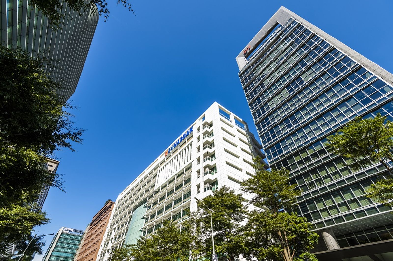 避險夯招！118億聰明錢改買樓　內科千坪起跳辦公室企業搶著要