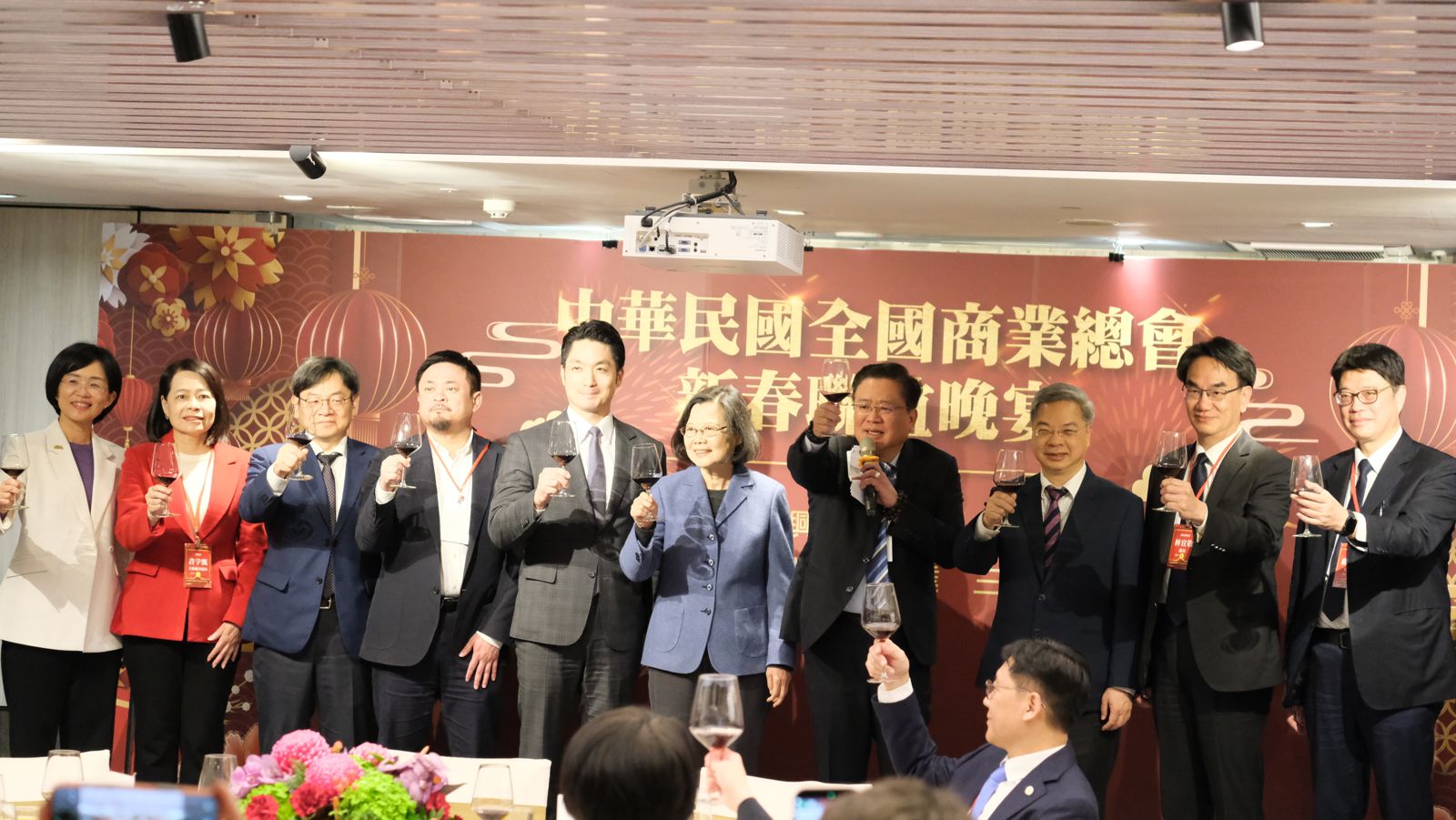 商總春酒變政商經濟兵推現場　從關稅到油價企業追答案政府喊話穩局