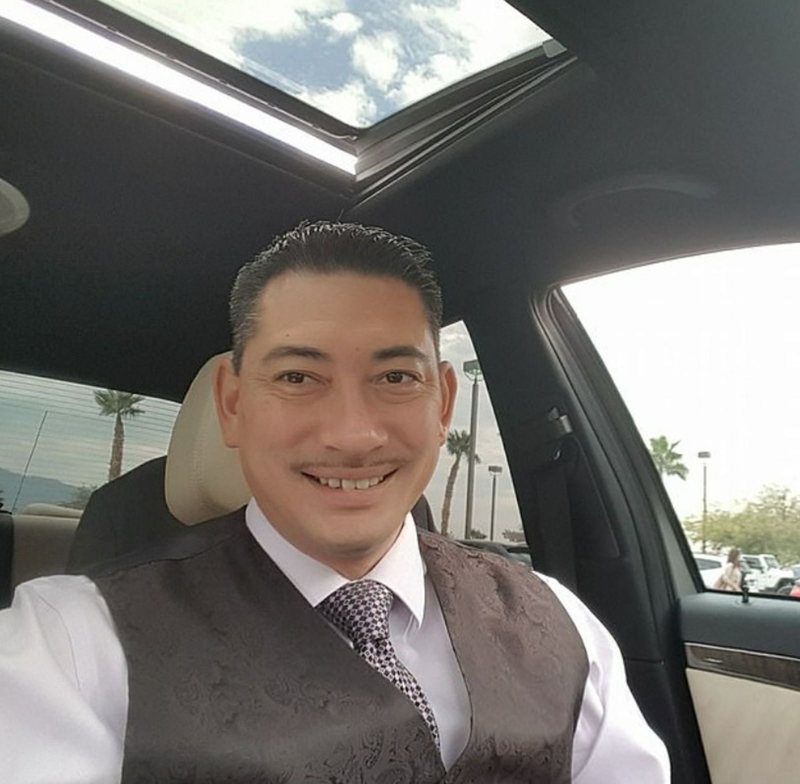 威勒特是麥可思的情夫,也是公公。圖/翻自《太陽報》