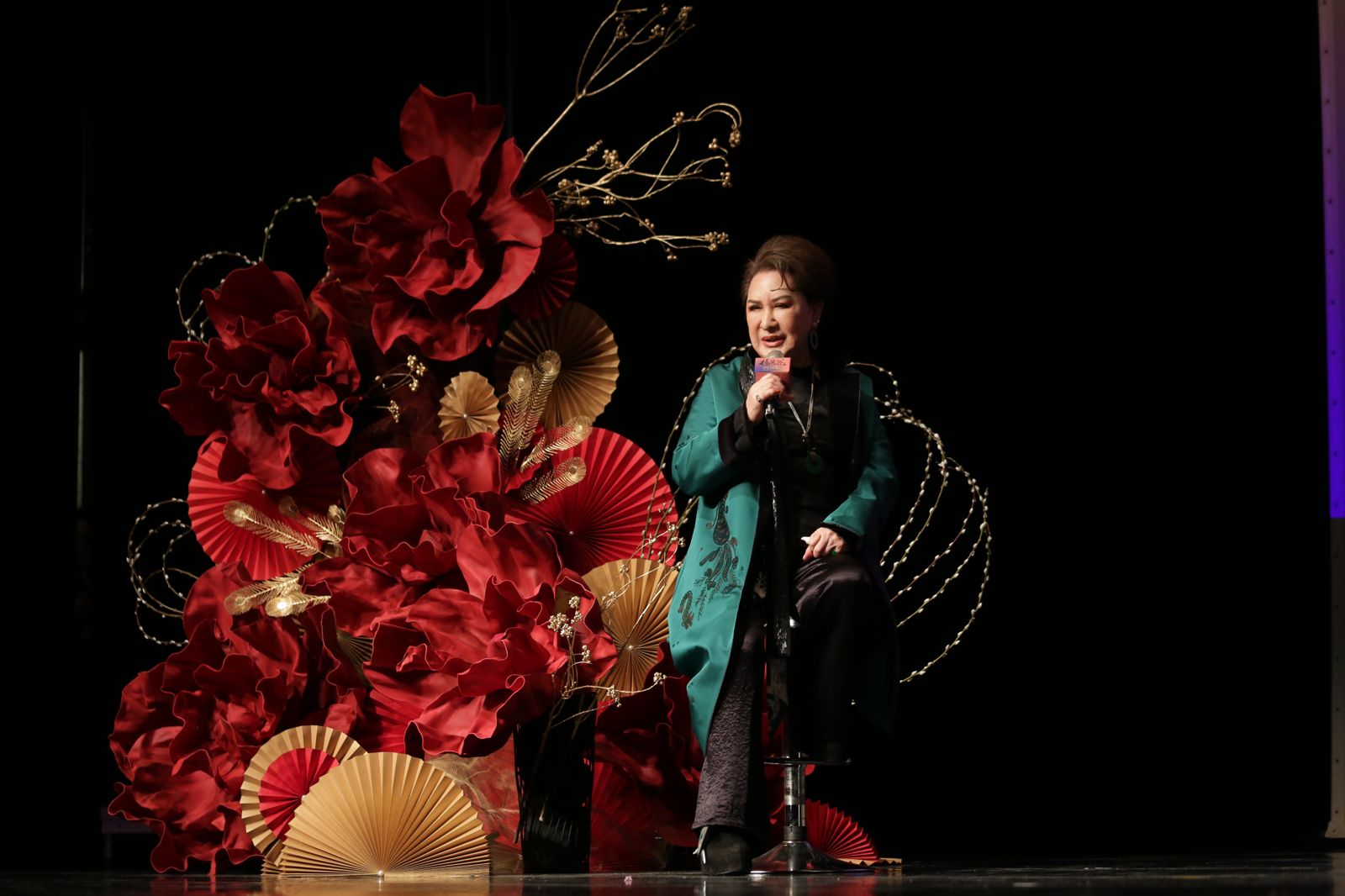 楊麗花親臨「世紀初戀」特展！回家鄉告白粉絲：花迷也是我的初戀