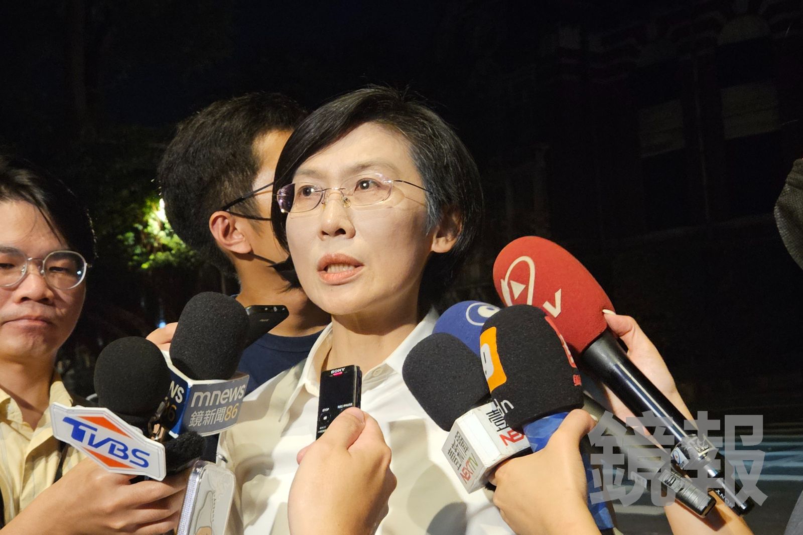 林岱樺轉述表示,賴清德和參與宴會的立委們談話熱絡。(圖/鄭宏斌攝)