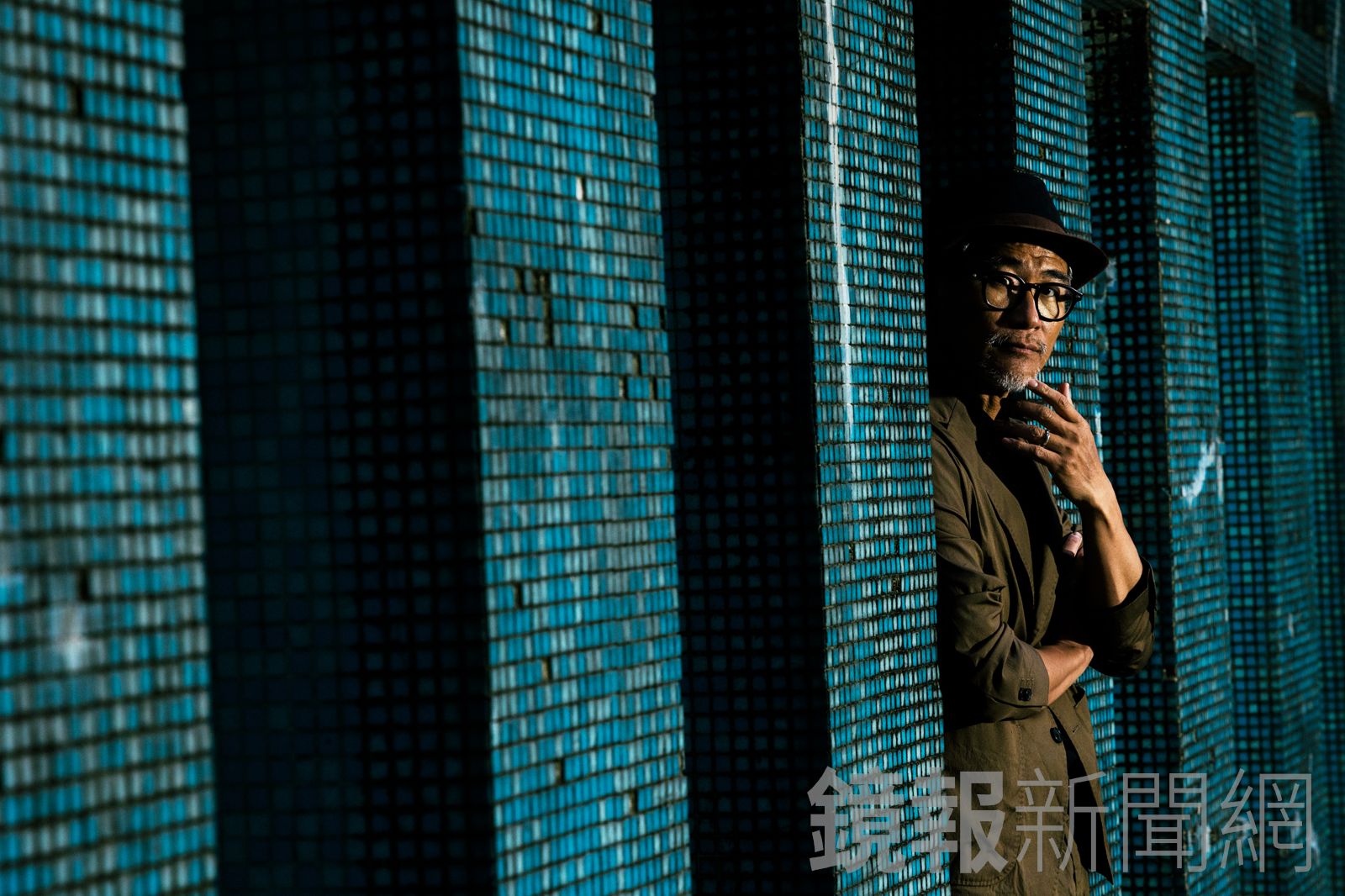 在高翊峰筆下小說《跳童》裡，遠方的台北市被海水淹沒，高樓變成孤島。圖／桑杉學攝