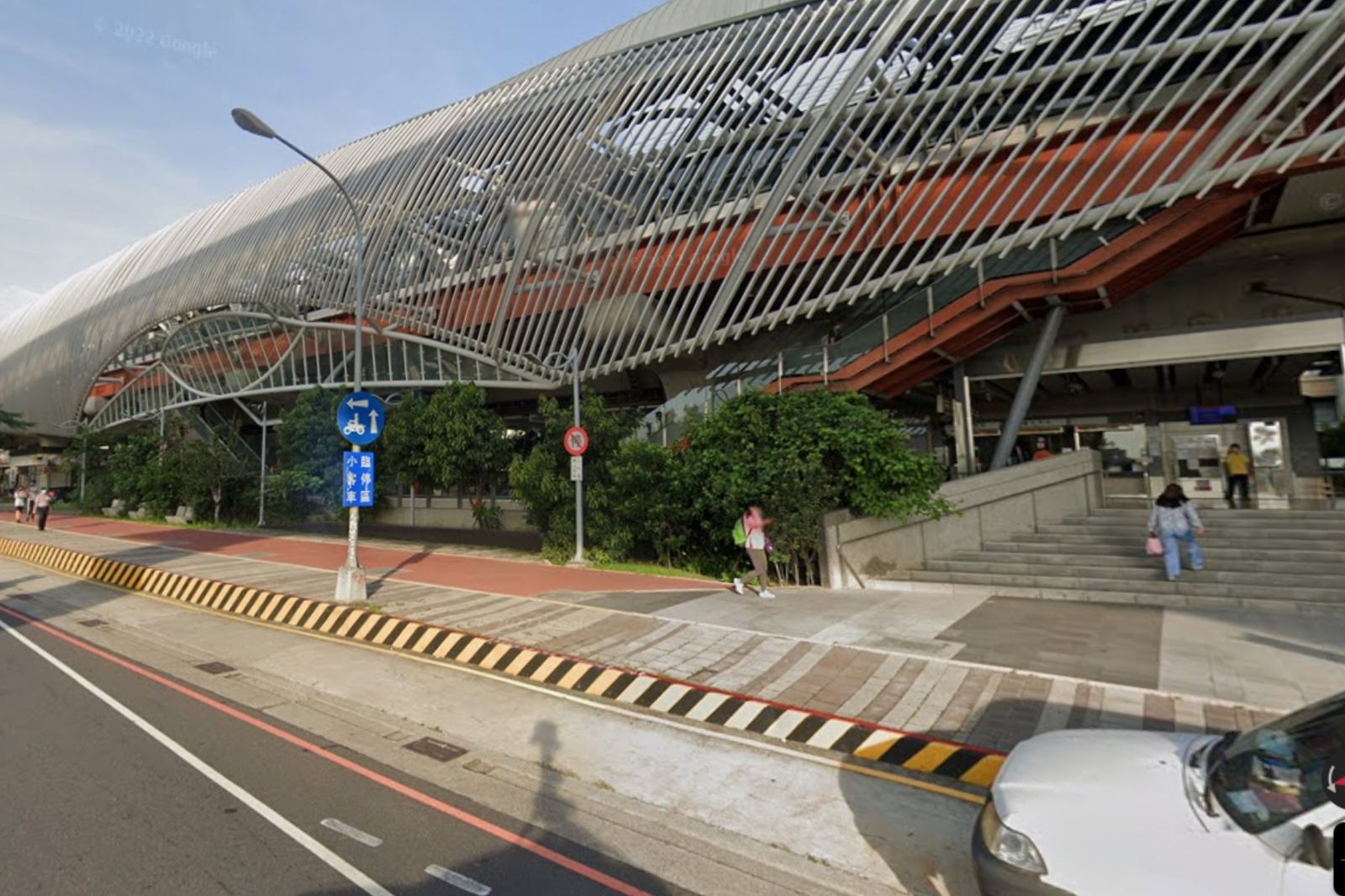 醉男持刀大鬧車站嗆「最好關我」 法官偏不依!只給緩刑理由曝