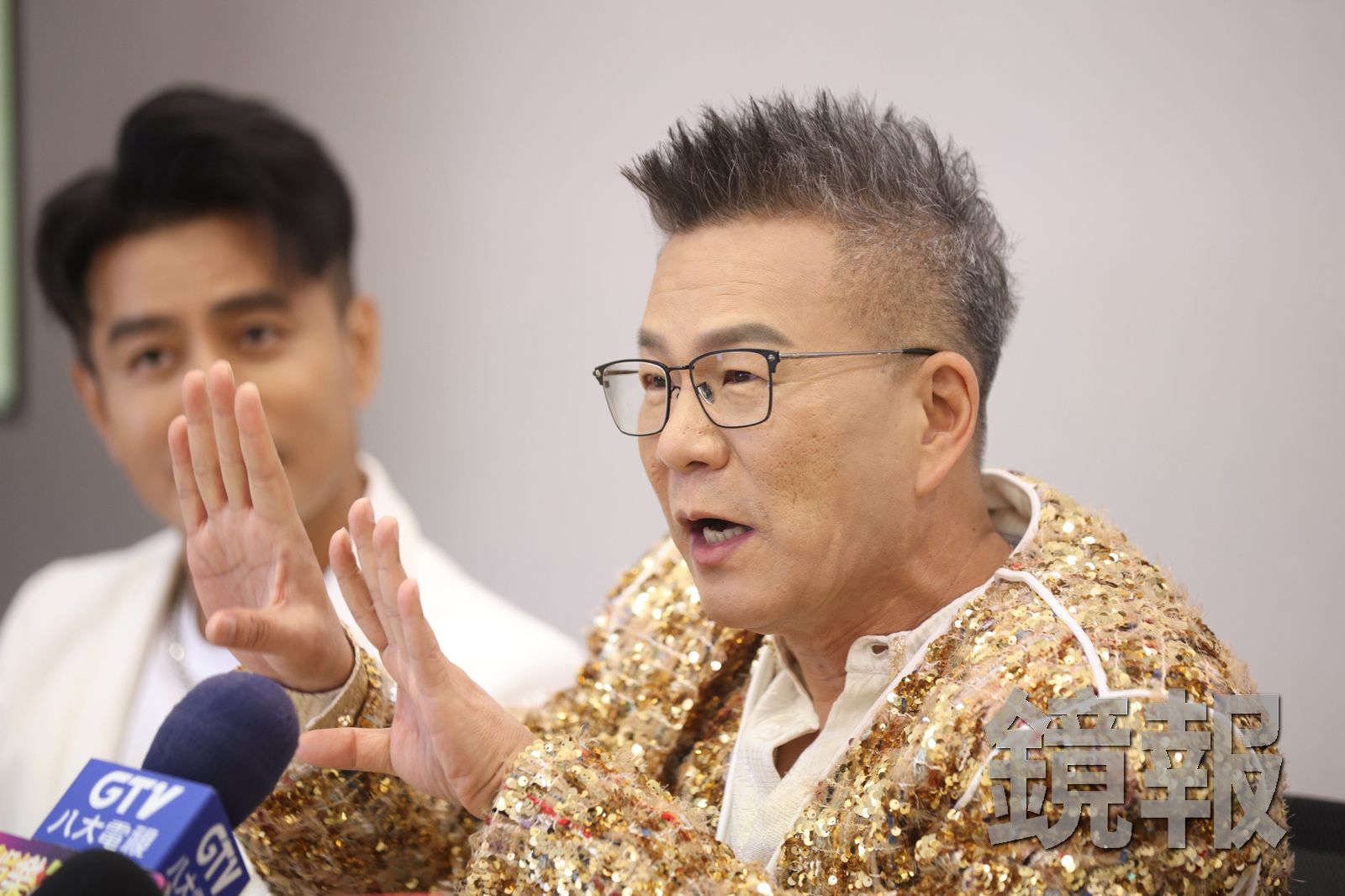 沈玉琳開玩笑表示逸祥長太醜了。攝影劉耀勻