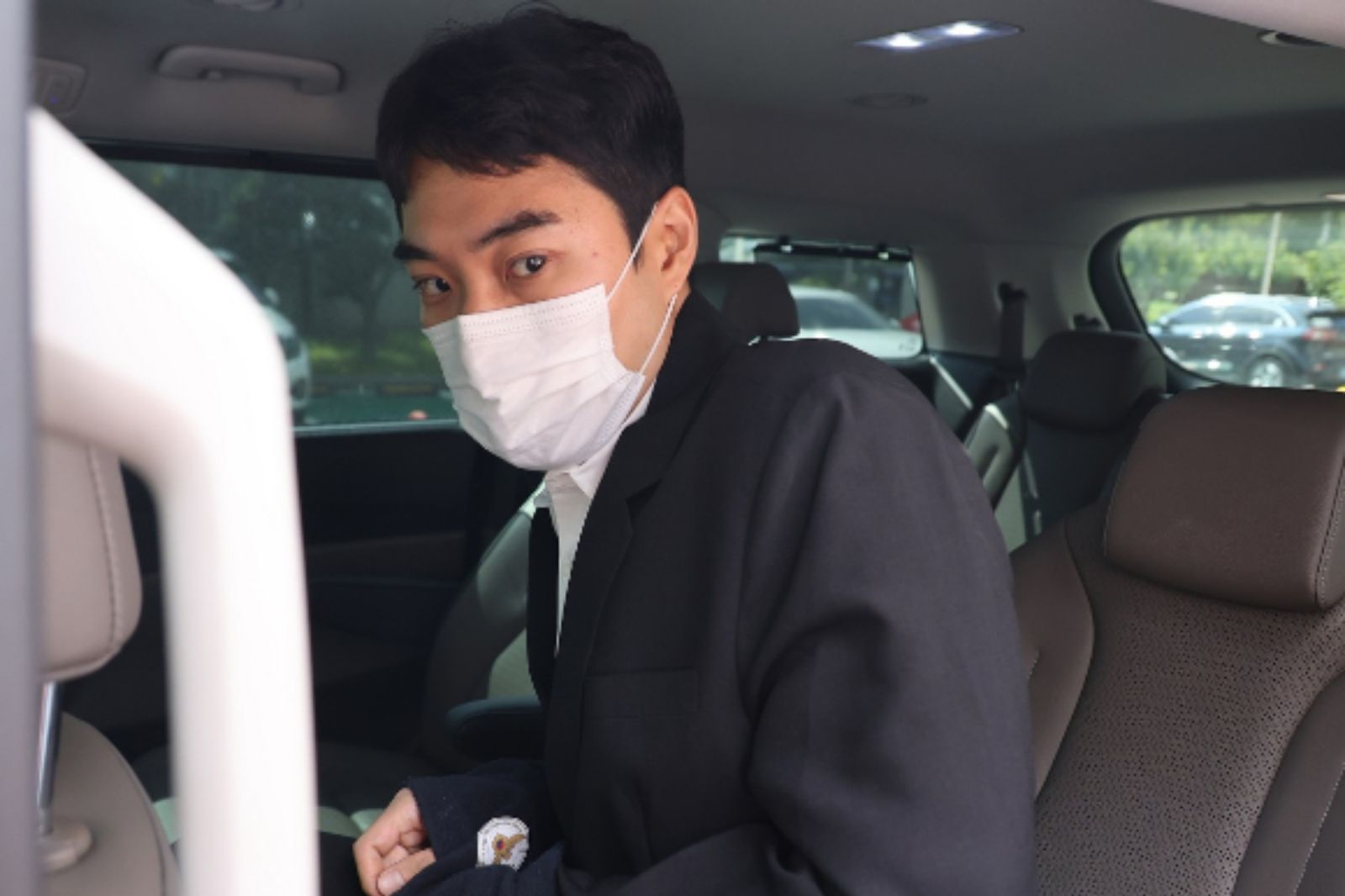 帶姊妹來給更多錢!前市議員「買春國中妹」還逼拍裸照 數度車震進摩鐵辯不知未成年...警1鐵證打臉