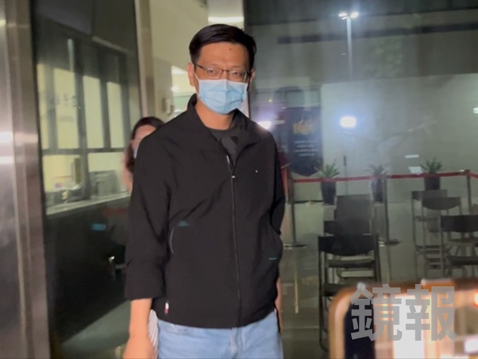 快訊／刑事局「緝毒悍將」徐宏杰50萬交保！士檢破例走車道助閃媒體