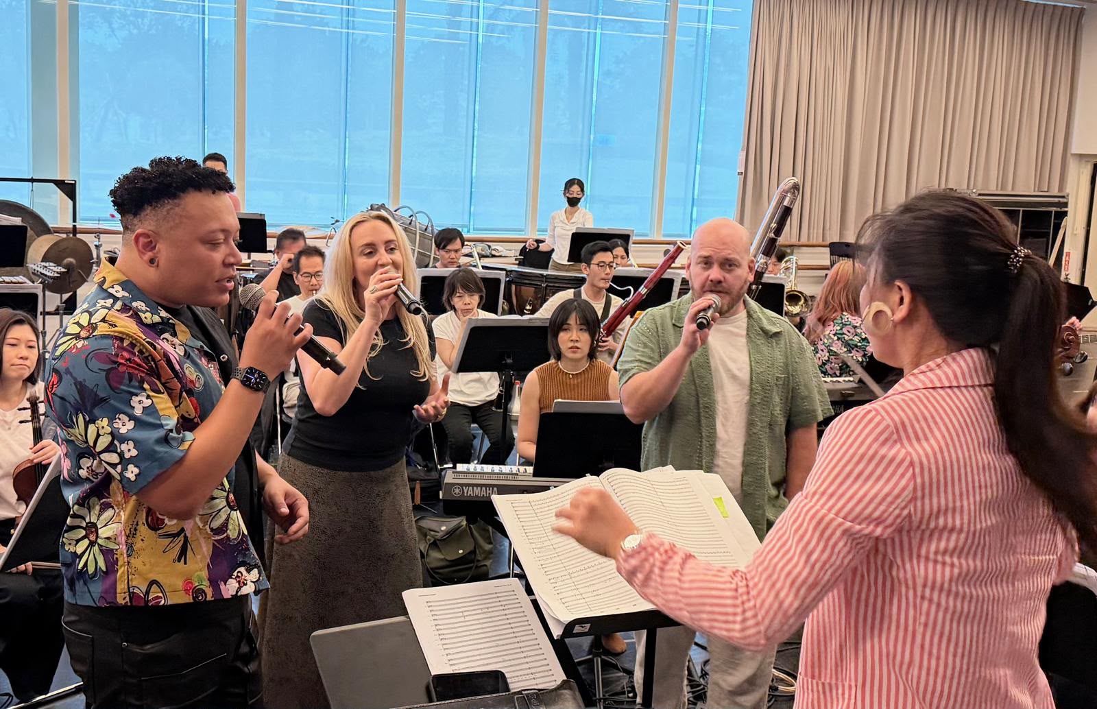 因薔瑟颱風攪局,《Disney in Concert: Once Upon a Time》迪士尼音樂會包括製作人跟歌手,都因航班大亂分頭趕赴高雄彩排。圖/全球音樂經紀