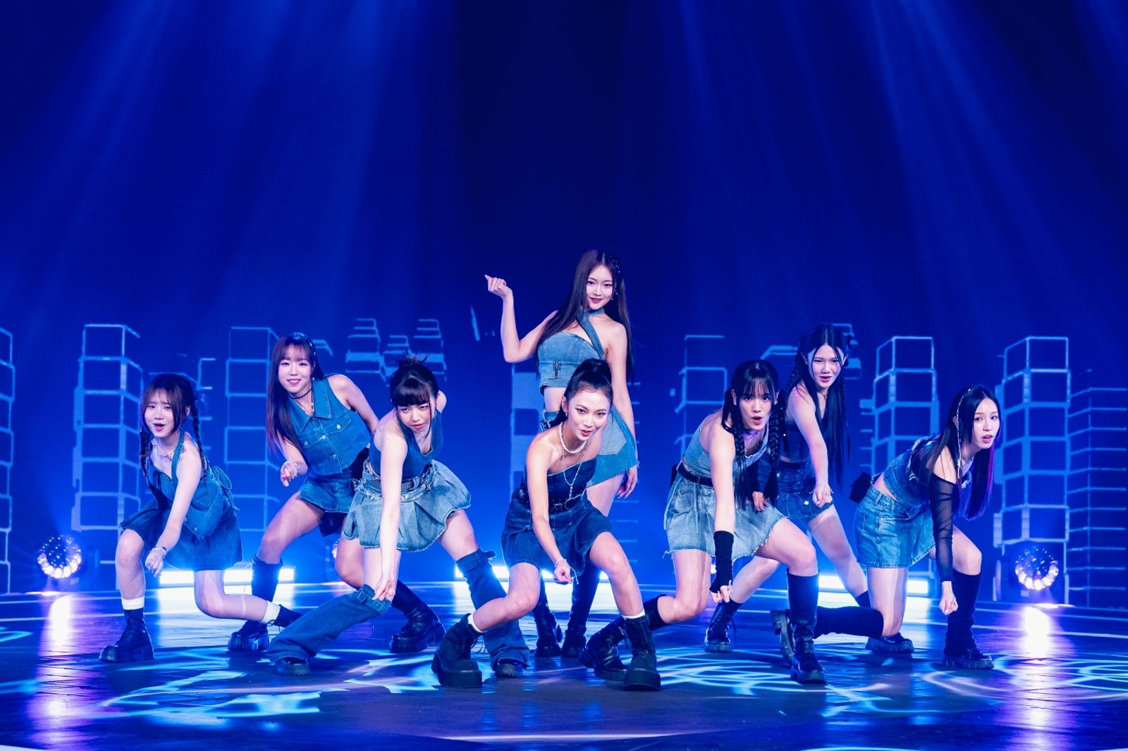 《宇宙啦啦隊》女孩們挑戰SUPER JUNIOR的經典歌曲〈Mr. Simple〉。緯來電視網提供