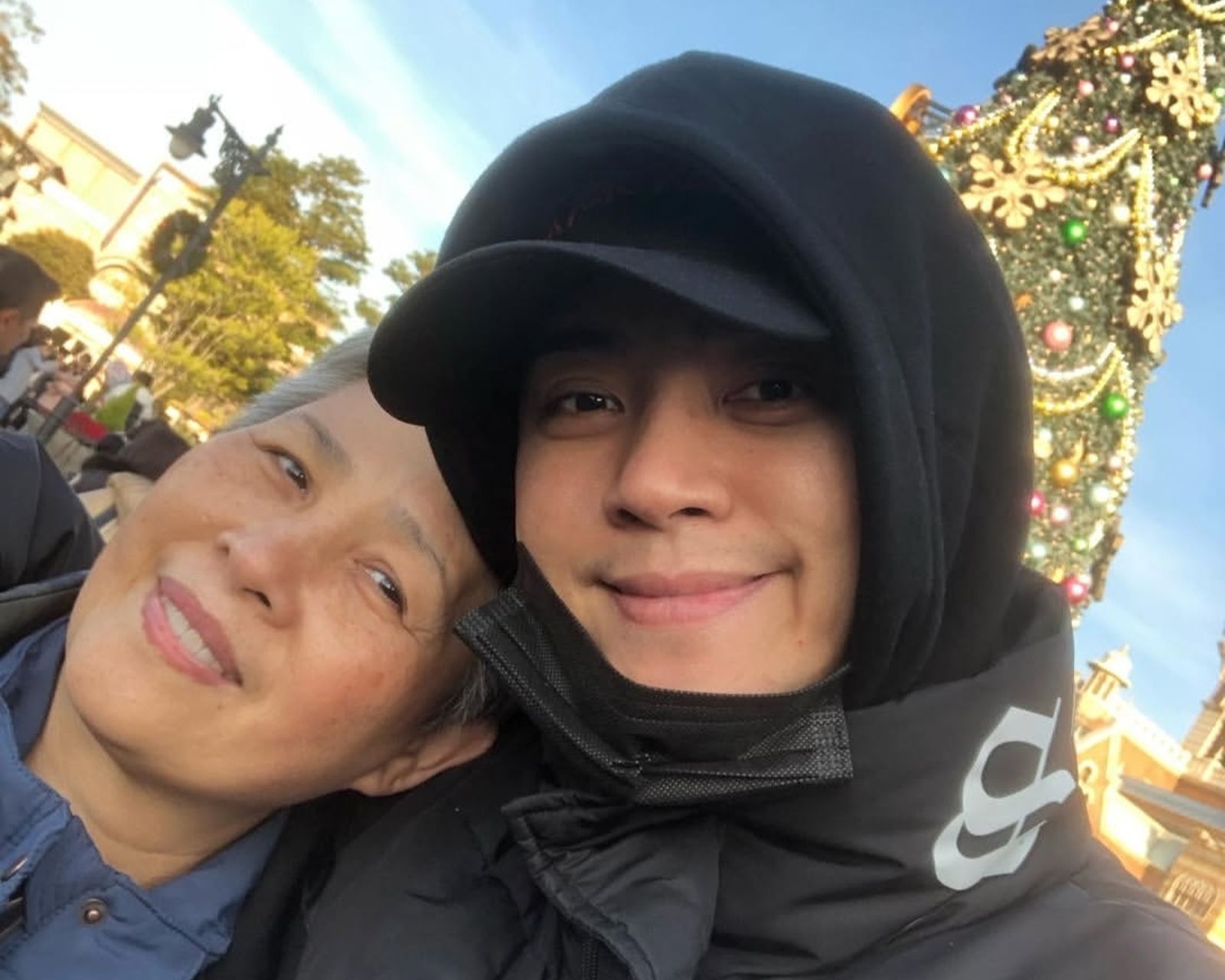 羅志祥從小就跟媽媽感情非常好。翻攝showlo IG