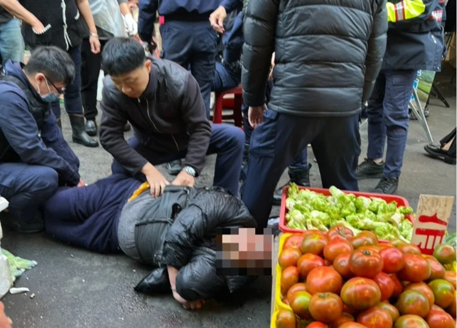 南苗市場持刀漢襲警遭擊斃 6年前鑑定報告早示警:有高度危害公安之虞