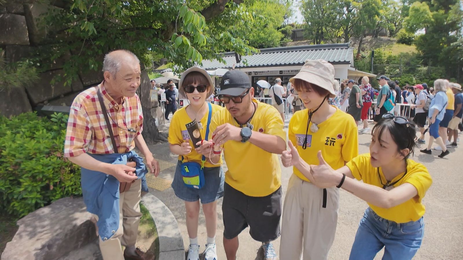 《綜藝玩很大》黃隊戰力一度卡關，左起孫可芳、KID、嚴正嵐、梁凱莉。綜藝玩很大提供