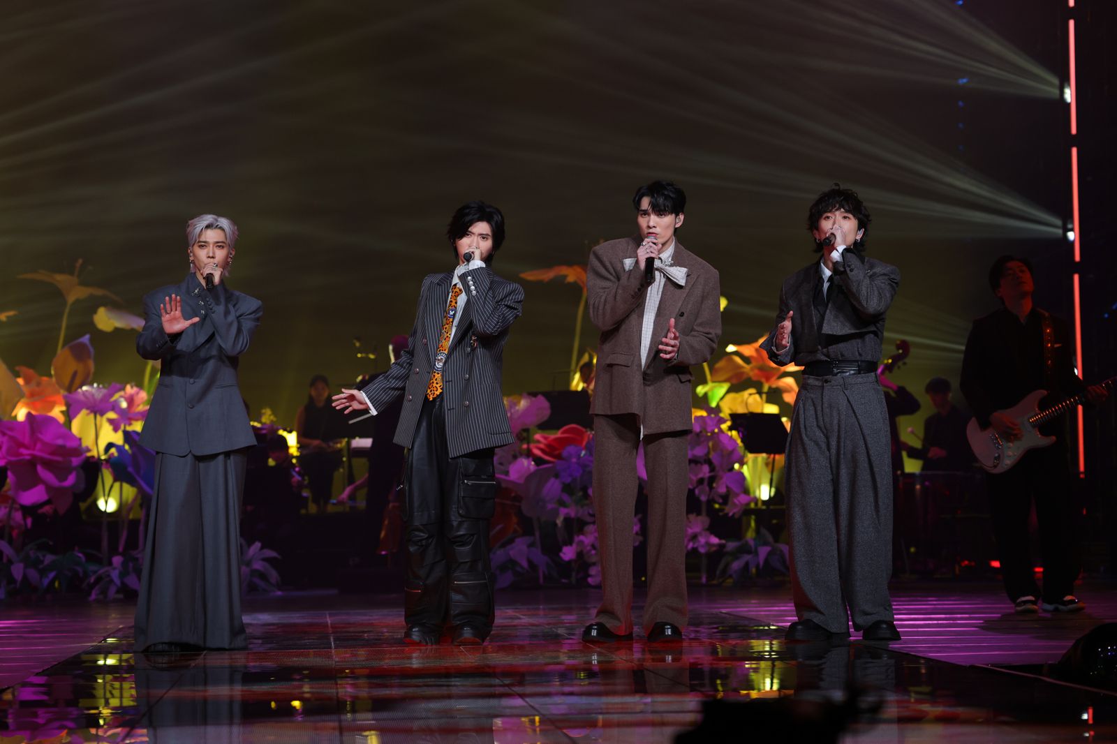 五堅情何時再合體？邱鋒澤鬆口回應　曝成員現階段狀態