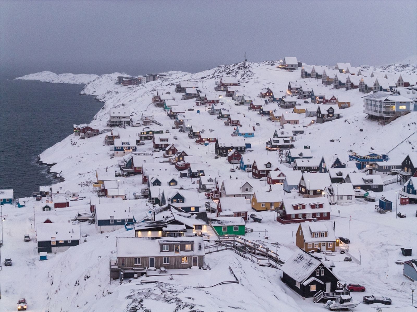 強權逼格陵蘭轉身──稀土、能源、軍工與航道之爭