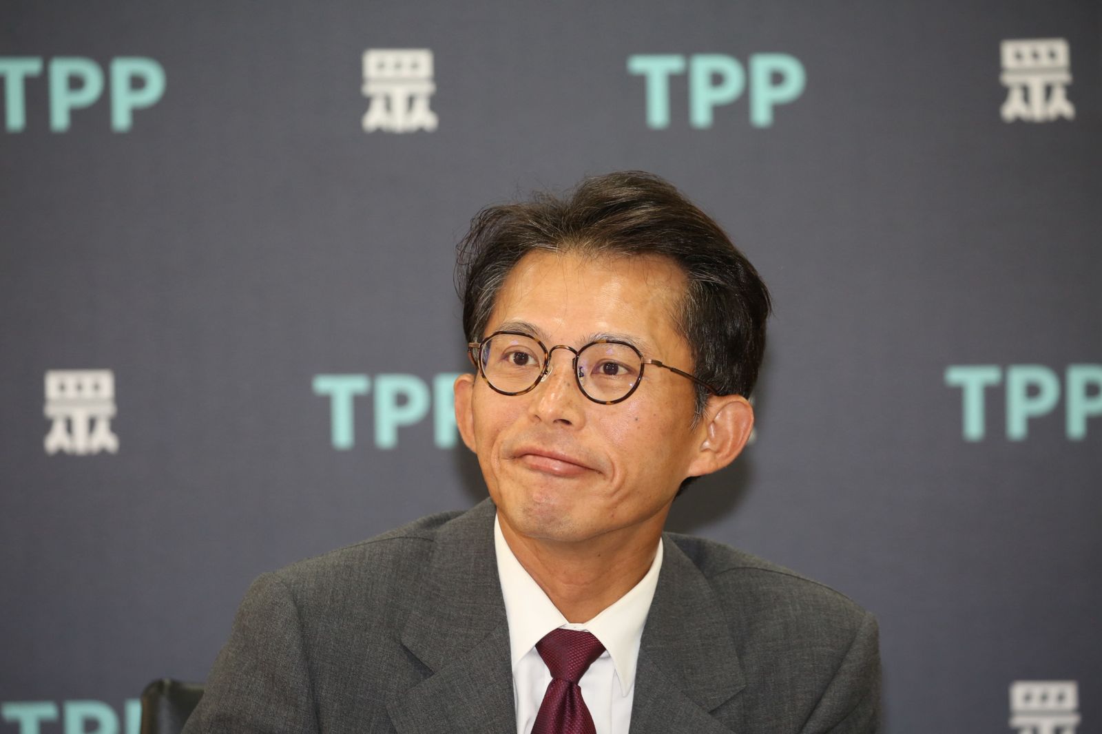 鄭任汶專欄：黃國昌把潑糞當扒糞　最是臭不可聞