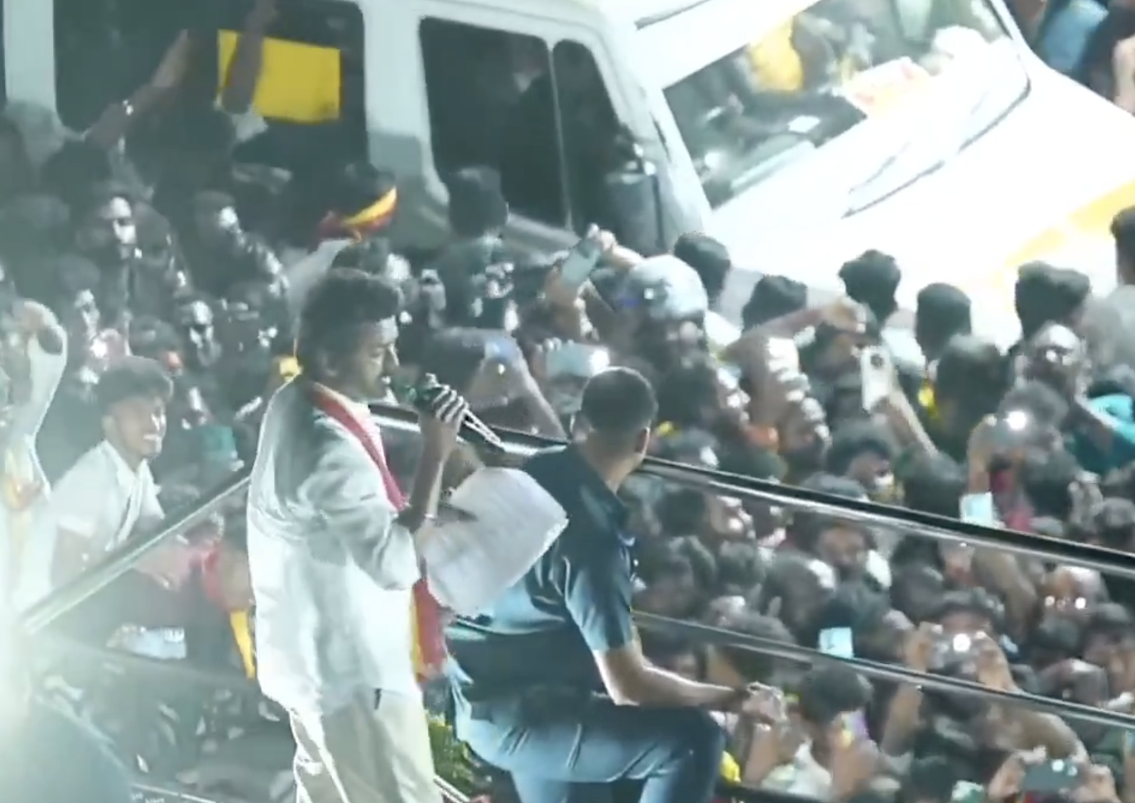 印度競選活動嚴重踩踏至少39死、50重傷!9兒童罹難...總理莫迪發文哀悼