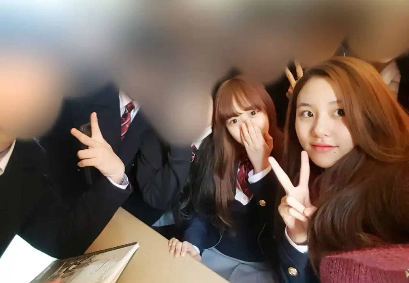 邊荷律(左)和彩瑛(右)從高中時期就認識了。翻攝邊荷律threads