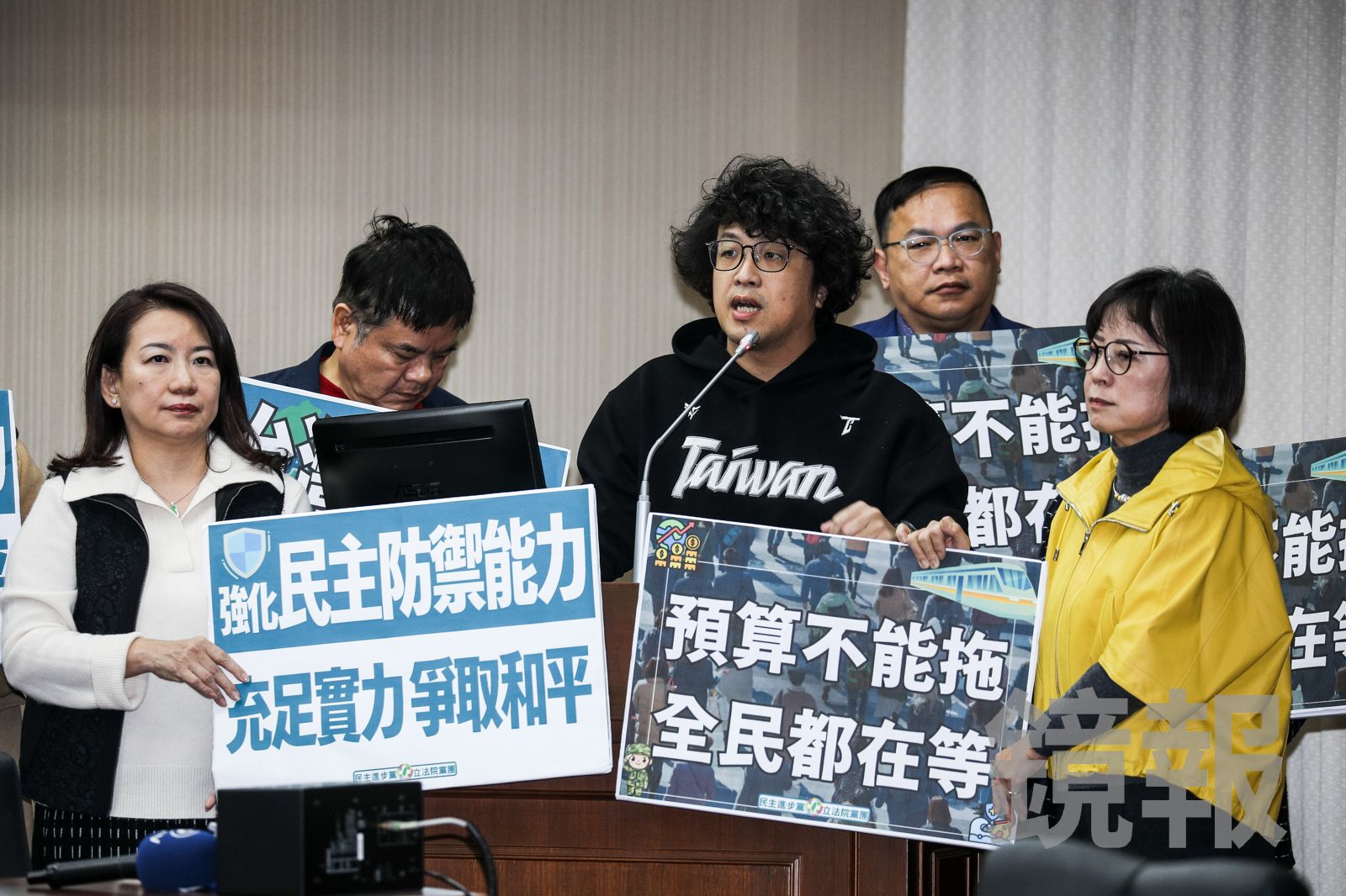 中天主播涉《國安法》遭羈押！陳智菡發文聲援　沈伯洋酸帶風向：統戰才是中共對台重點