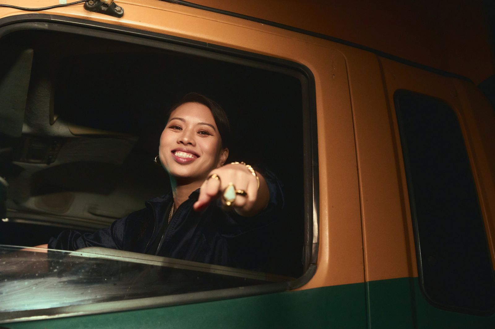 葛仲珊暌違9年回歸！找來3匹「演技派馬演員」對戲畫面荒謬