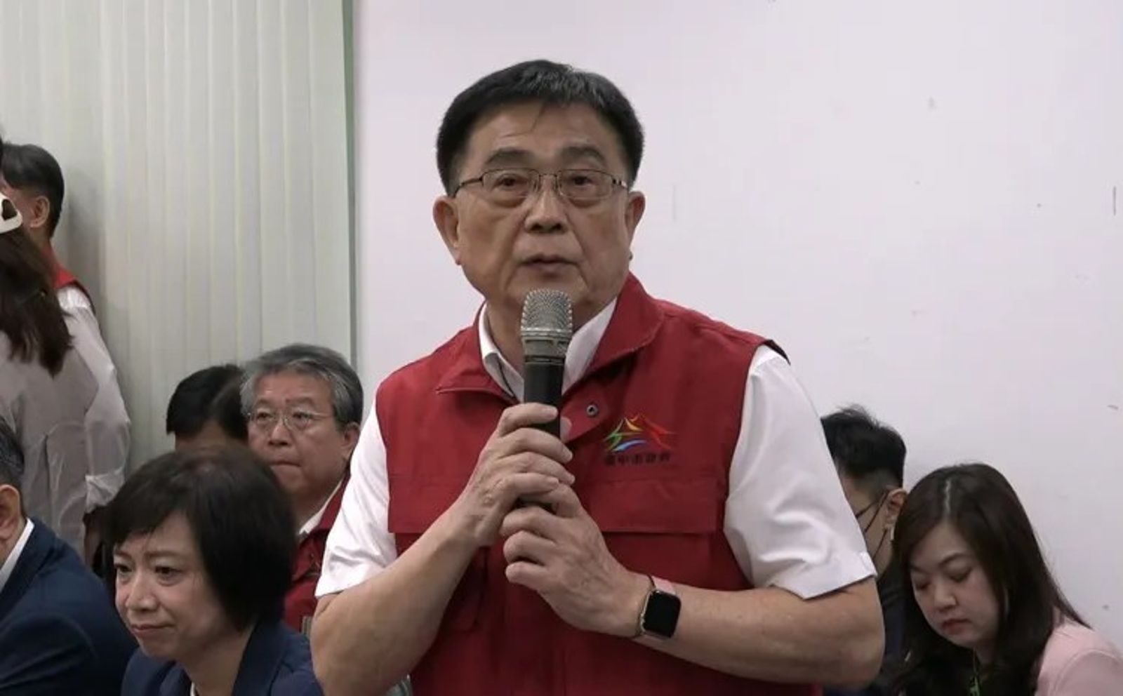 台中市農業局長張敬昌表示,2位獸醫師執行過程有無違反規定,目前已啟動調查。台中市政府提供