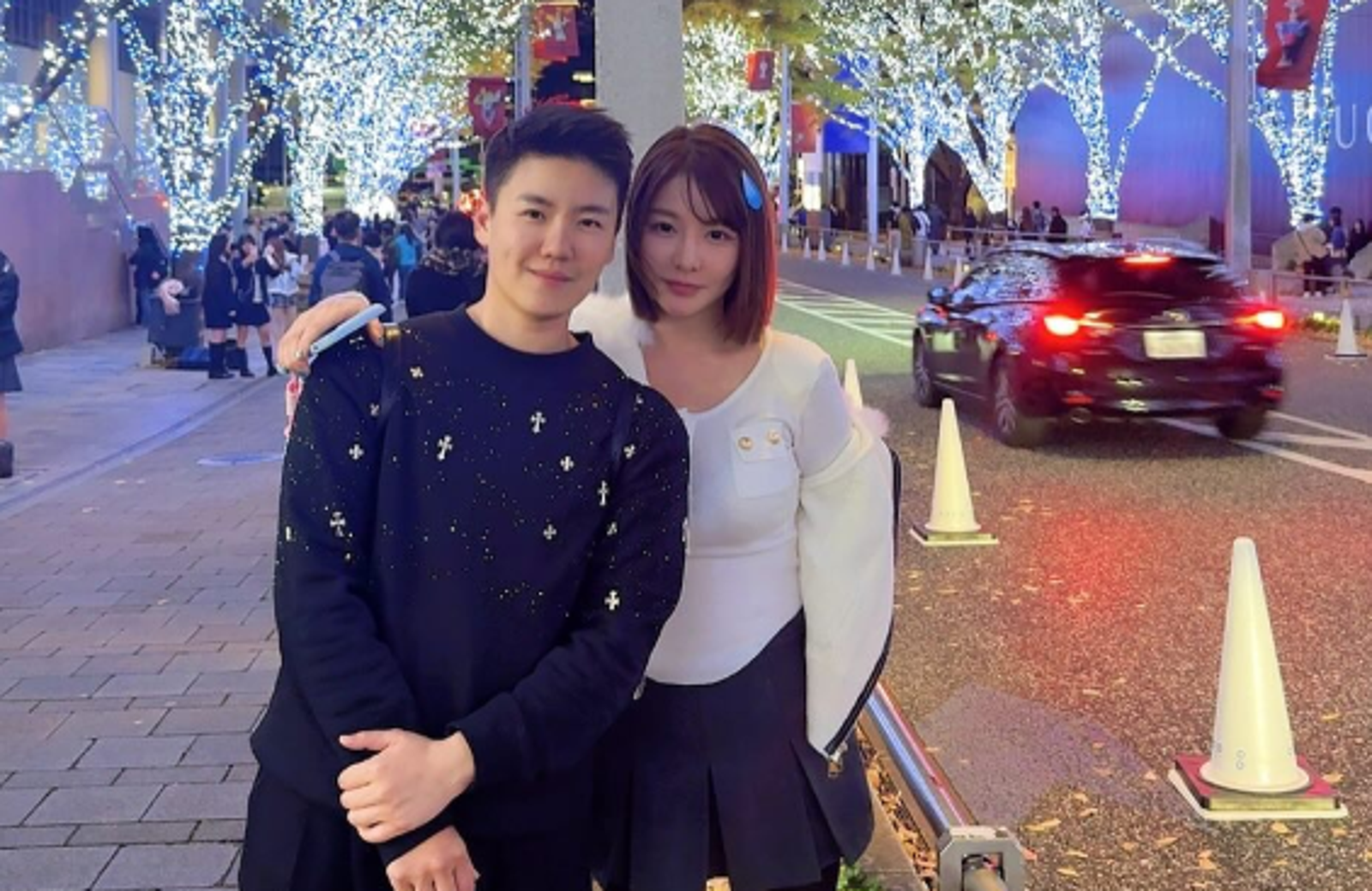 薔妹與伴侶阿順(右)完婚不久便鬧出諸多爭議。翻攝自IG@nikenikelin