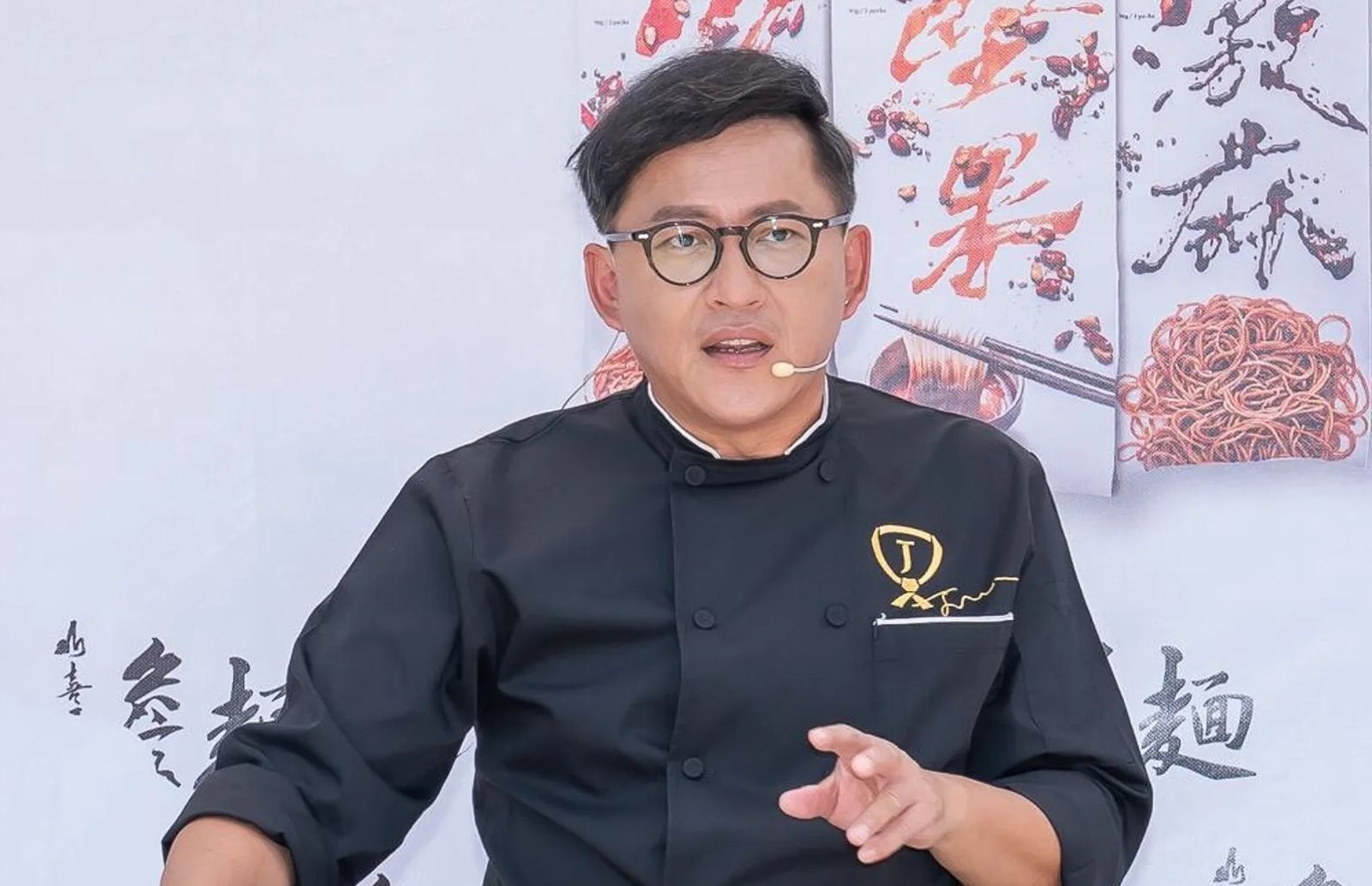 詹姆士被指控過河拆橋、忘恩負義。翻攝詹姆士臉書