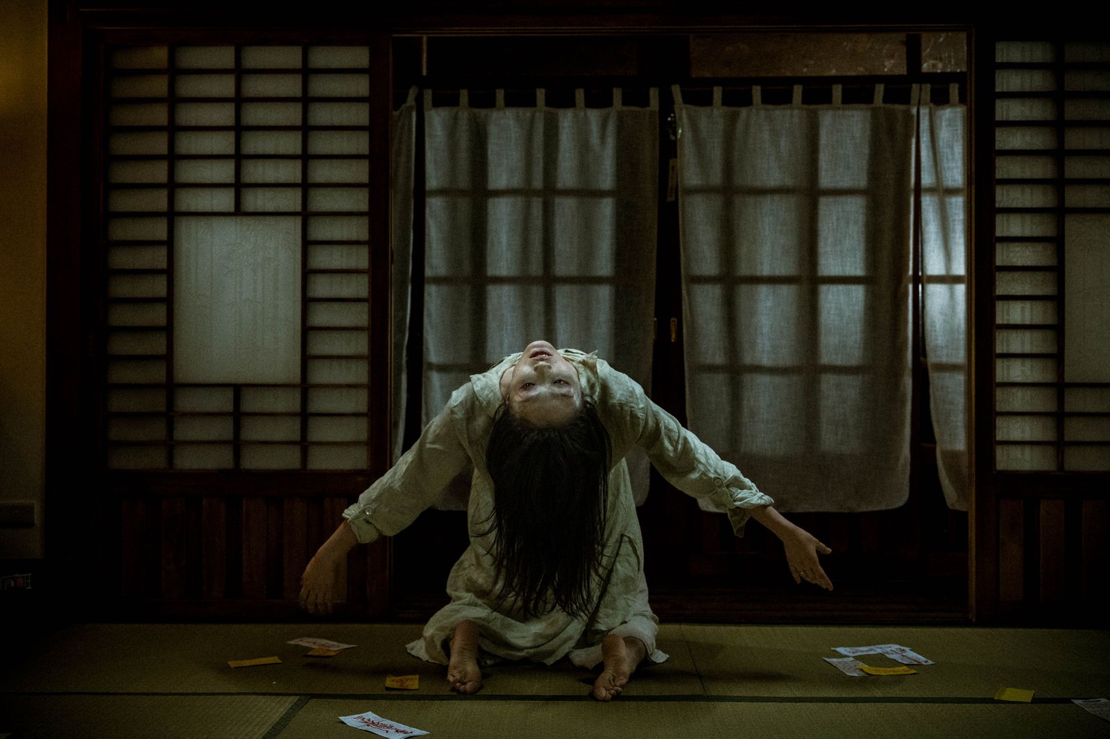 蔡思韵為了《泥娃娃》魔化狀態苦練下腰。天予電影提供