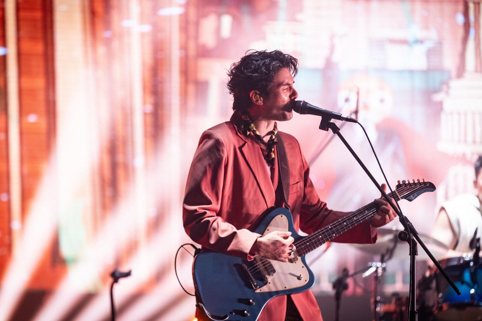 新科金鐘影帝鳳小岳會演又會唱。樂團祭提供