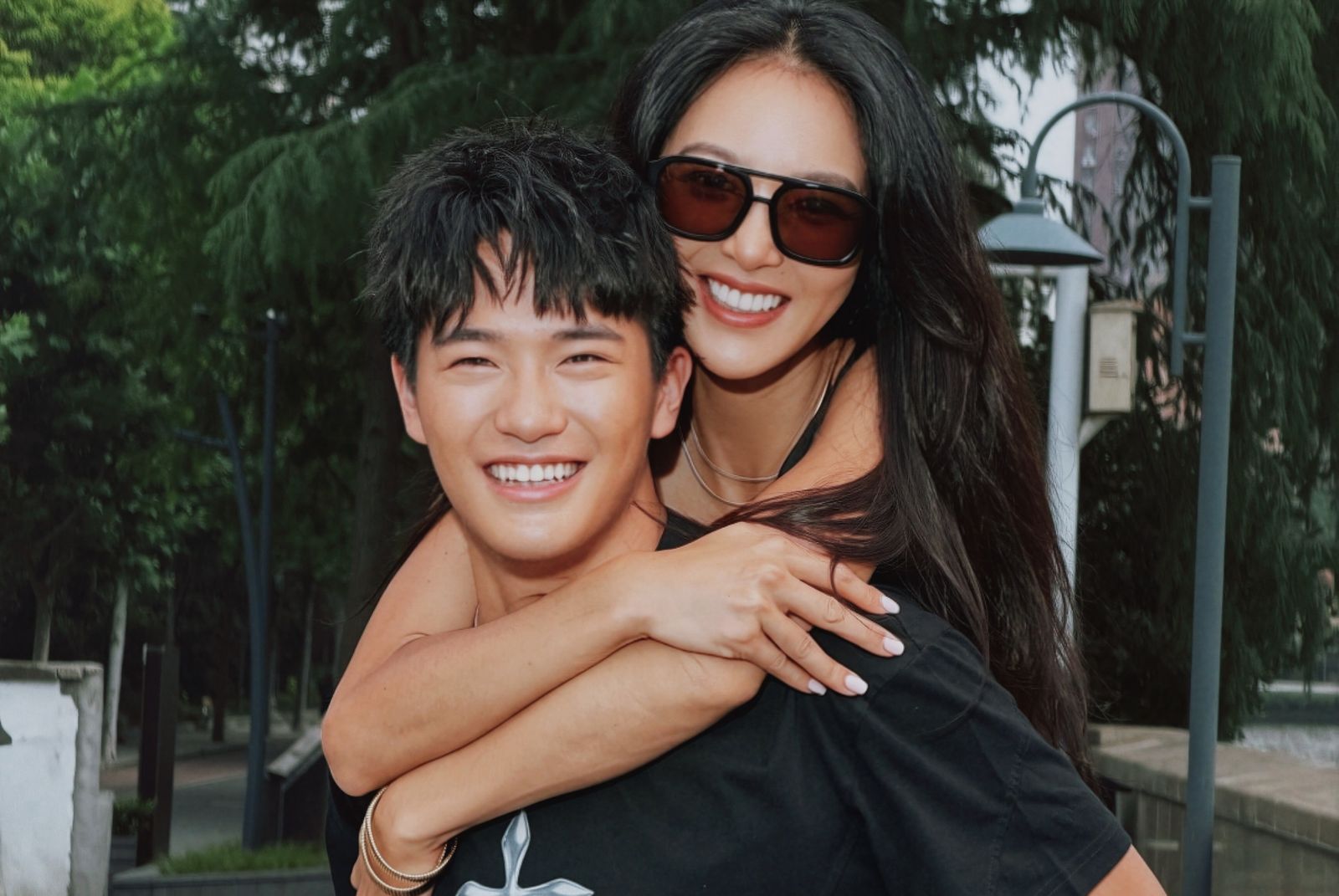 吳速玲替兒子Joe慶18歲爆哭!母子3人「哭成一團」 吐心聲:爭執不一定是壞事